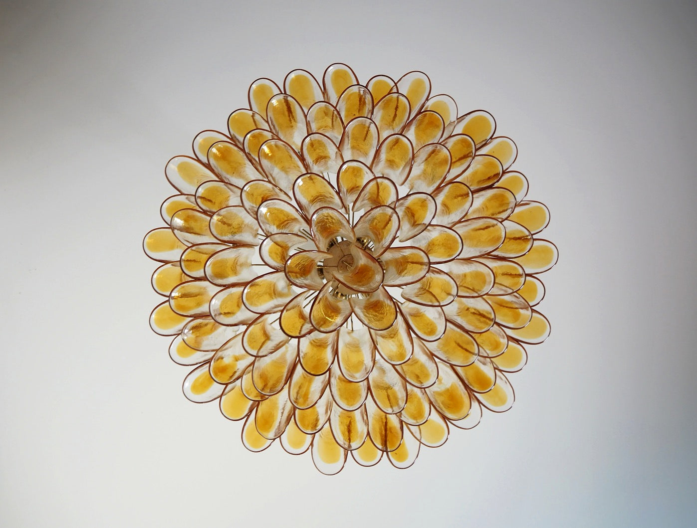 Murano Lysekrone – 101 Gule klar Konglebladglass – detalj 1 – Murano Classics