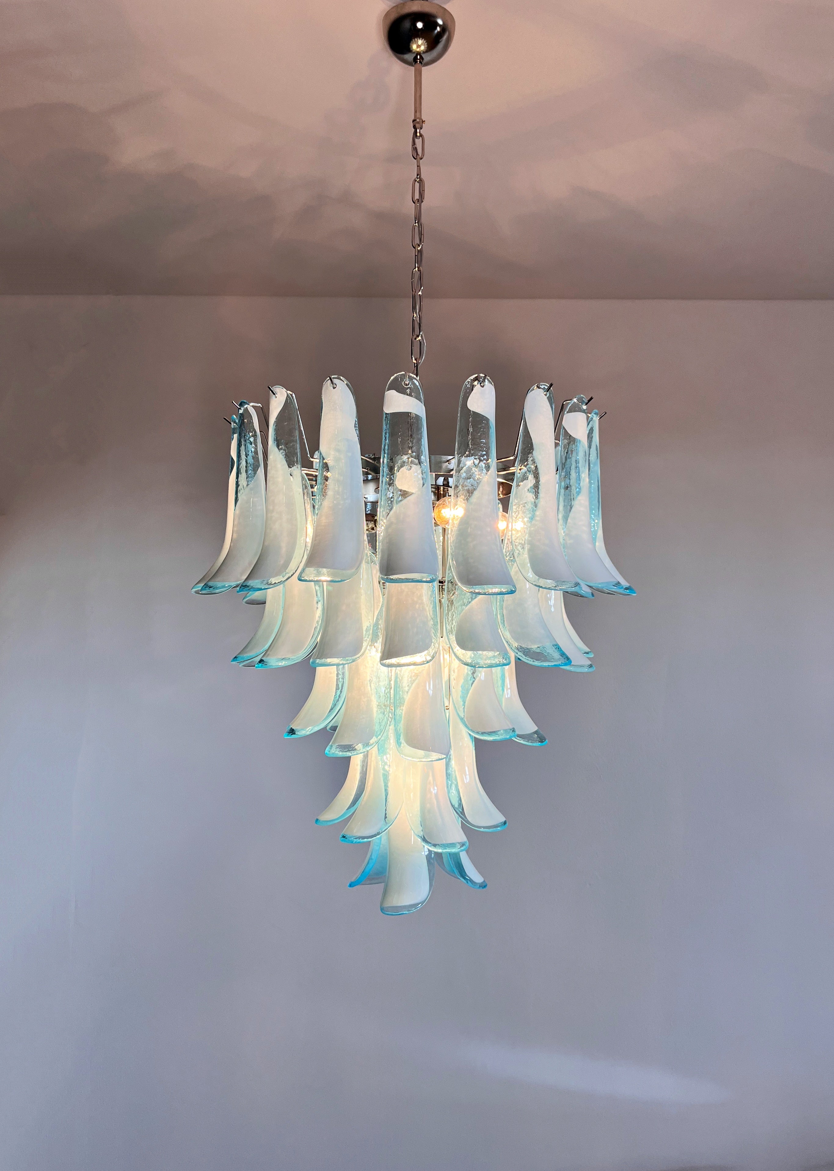 Murano Lysekrone – 52 Blå Konglebladglass – detalj 6 – Murano Classics