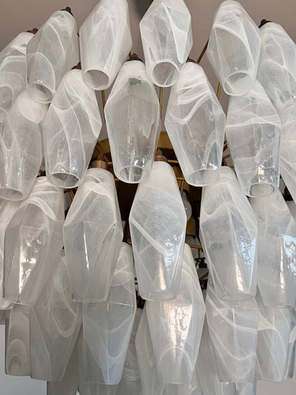 Murano Lysekrone | 111 Hvite Alabaster Gull Poliedriglass