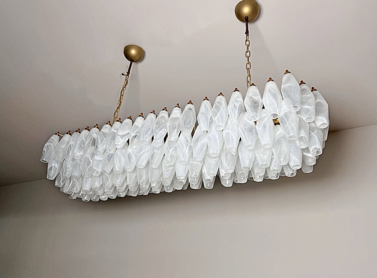 Murano Lysekrone | 138 Hvite Alabaster Gull Poliedriglass