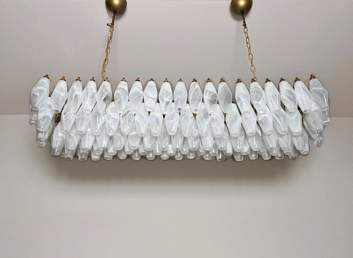 Murano Lysekrone | 138 Hvite Alabaster Gull Poliedriglass