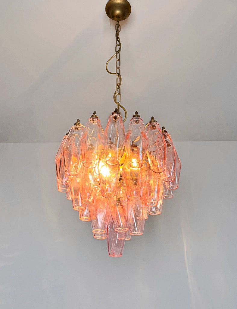 Murano Lysekrone – 32 Rosa Poliedriglass – detalj 3 – Murano Classics
