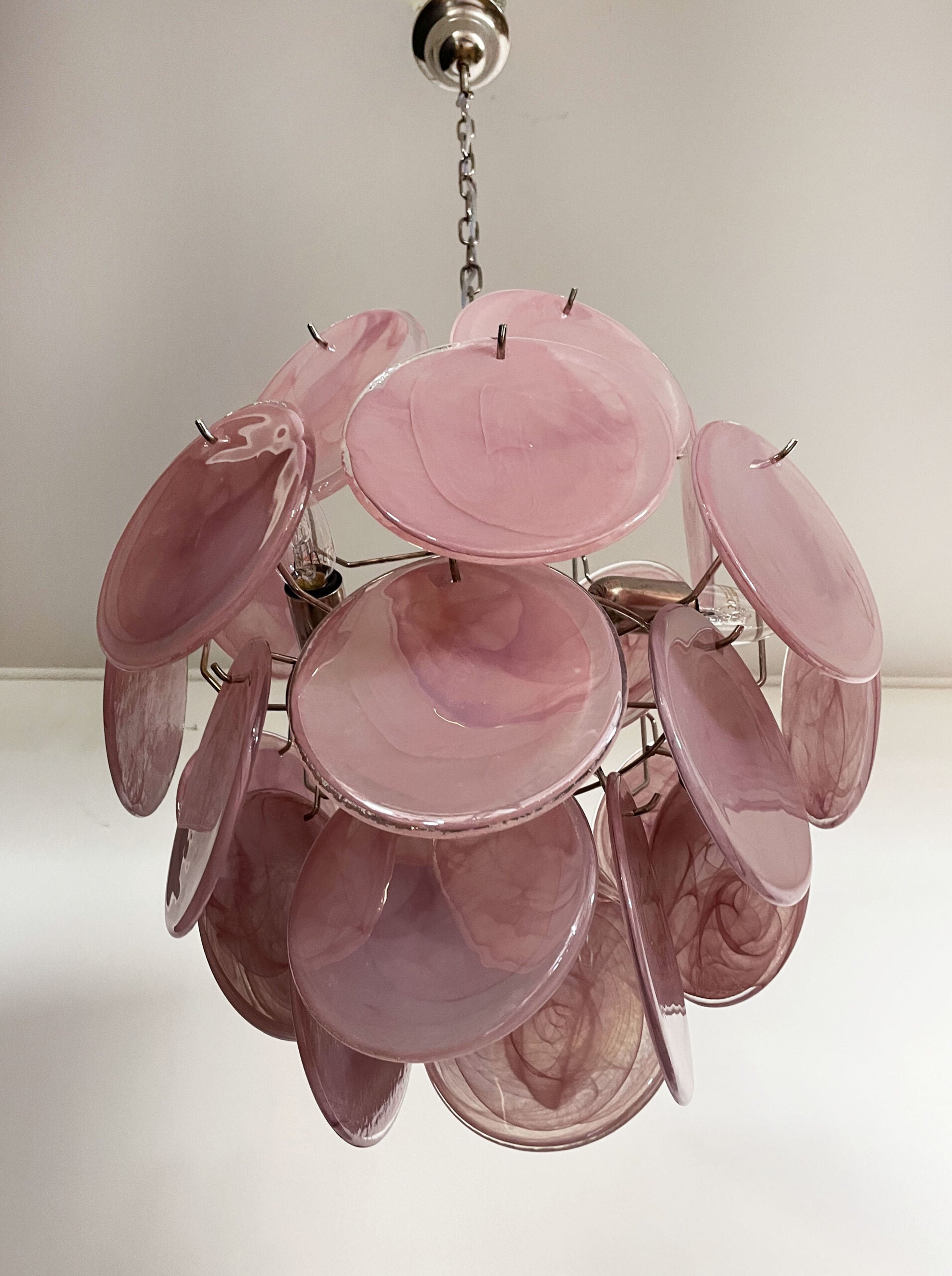 Murano Lysekrone – 24 Rosa Glassdisker – detalj 10 – Murano Classics