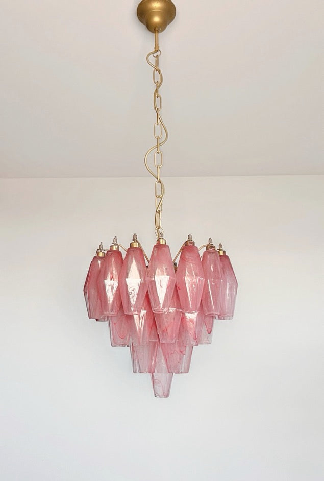 Murano Lysekrone – 32 Rosa Alabaster Poliedriglass – Murano Classics