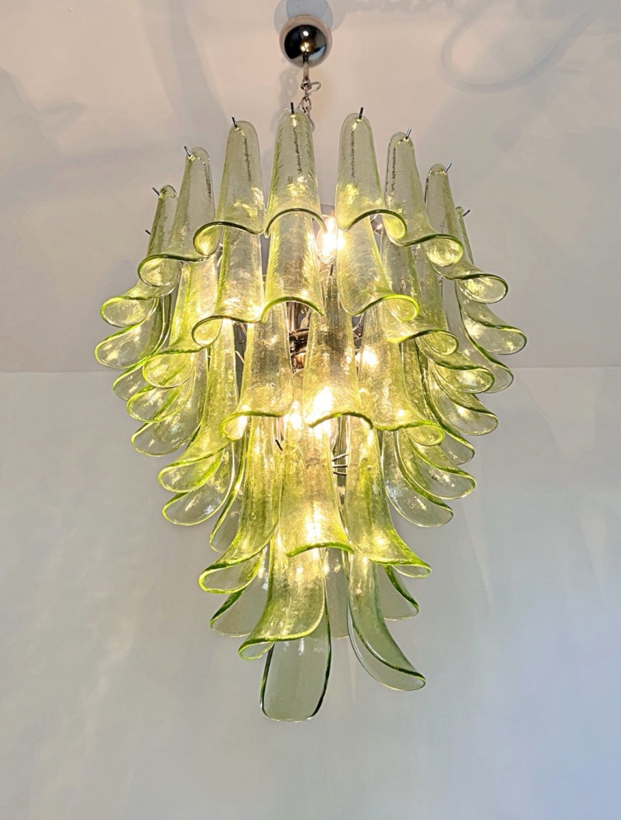 Murano Lysekrone – 52 Grønne Konglebladglass – detalj 2 – Murano Classics