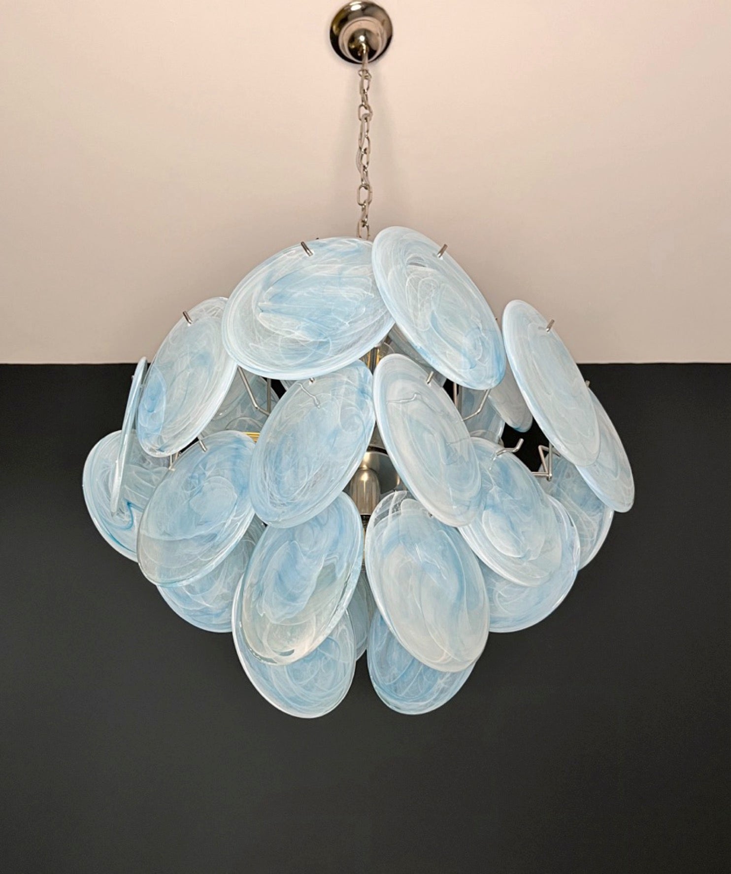 Murano Lysekrone – 36 Blå Alabaster Diskglass – detalj 11 – Murano Classics