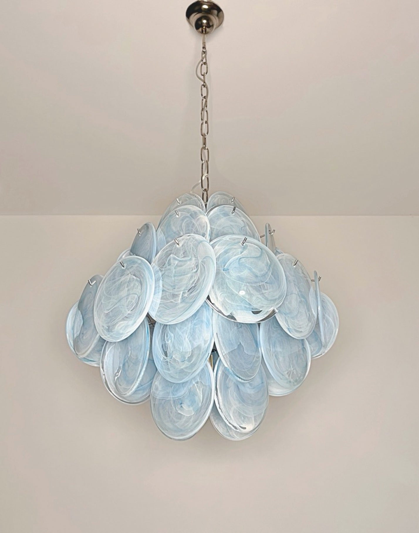 Murano Lysekrone – 36 Blå Alabaster Diskglass – detalj 9 – Murano Classics