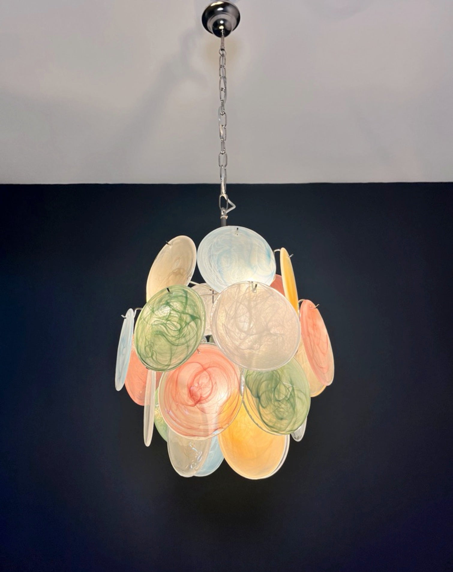 Murano Lysekrone – 24 Multifarget Alabaster Diskglass – detalj 6 – Murano Classics