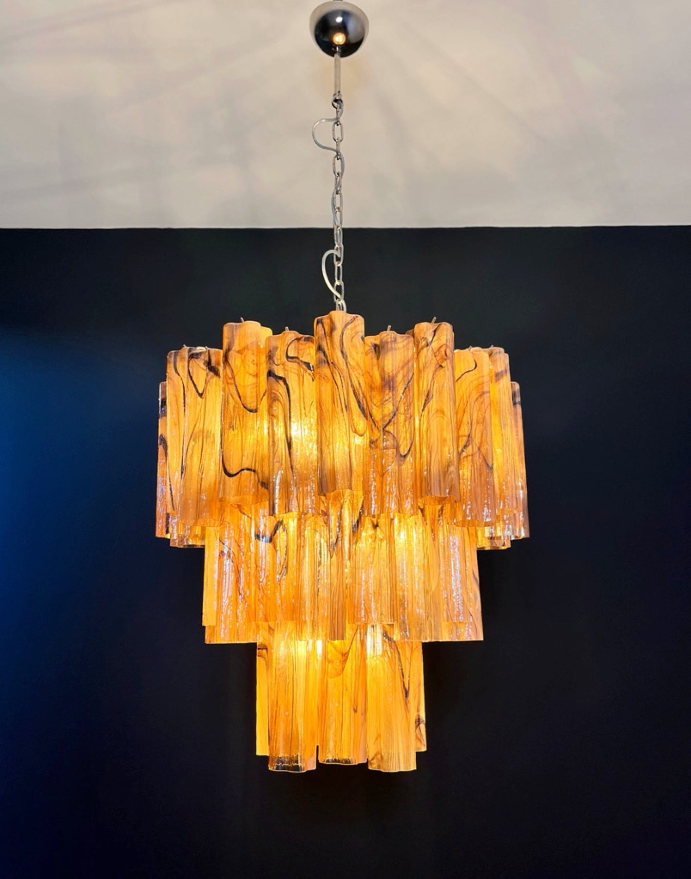 Murano Lysekrone | 48 Gule Alabaster Sorte Rørglass