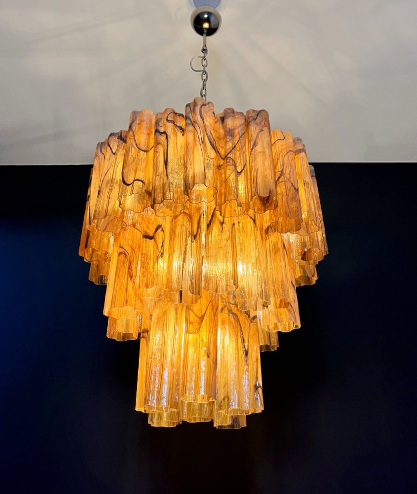 Murano Lysekrone – 48 Gule Alabaster Sorte Glassrør – detalj 8 – Murano Classics