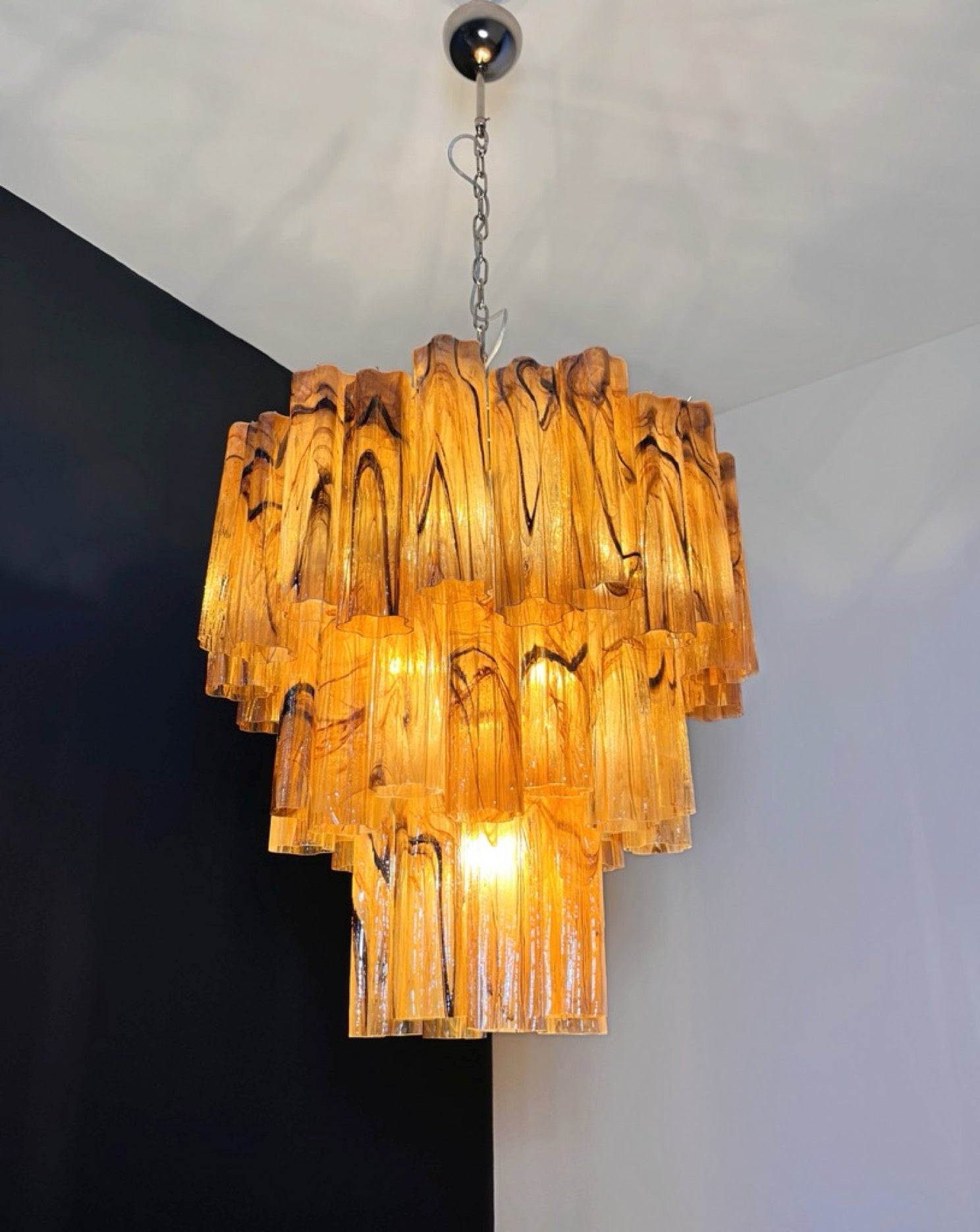 Murano Lysekrone – 48 Gule Alabaster Sorte Glassrør – detalj 6 – Murano Classics
