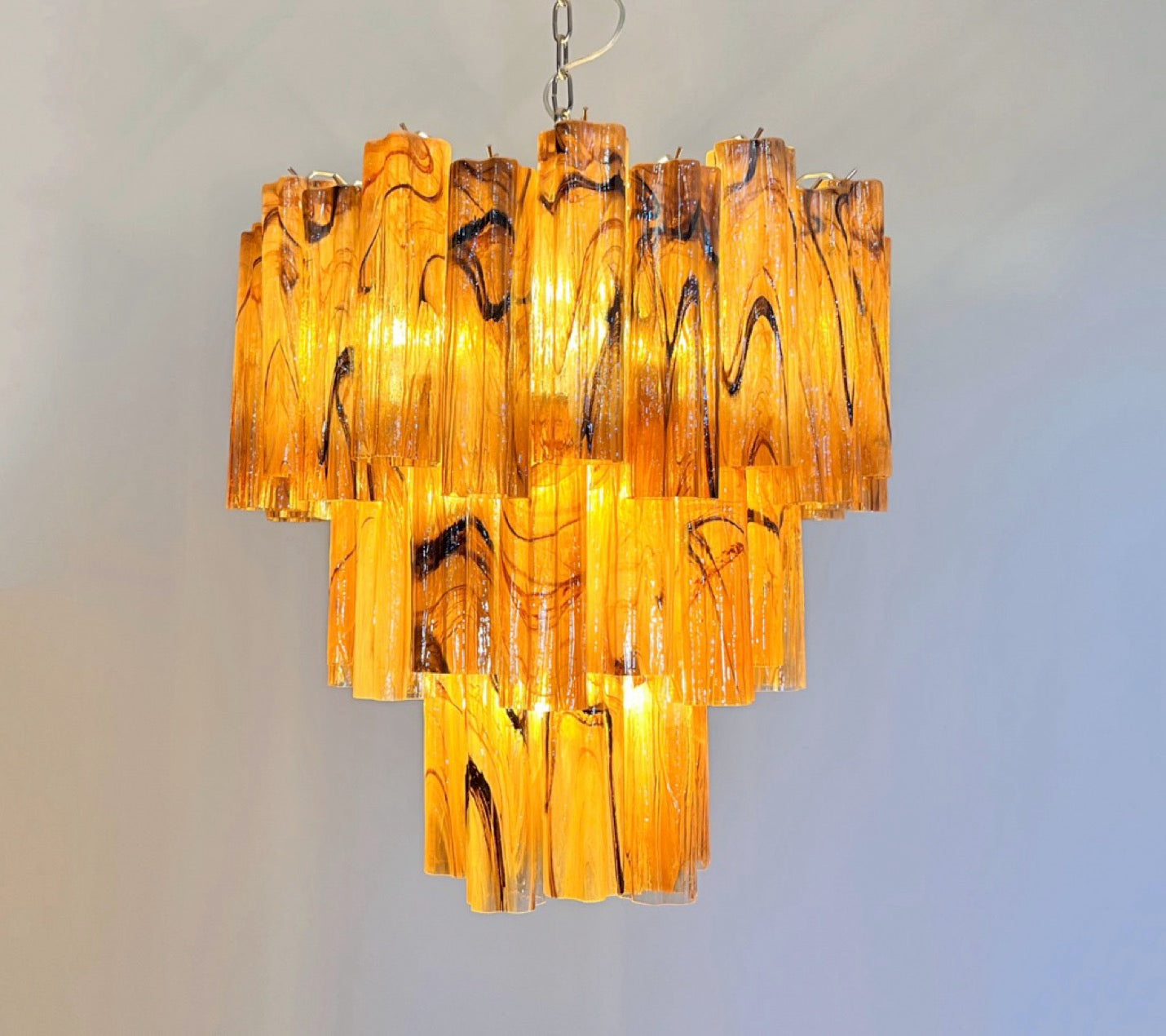 Murano Lysekrone – 48 Gule Alabaster Sorte Glassrør – detalj 5 – Murano Classics