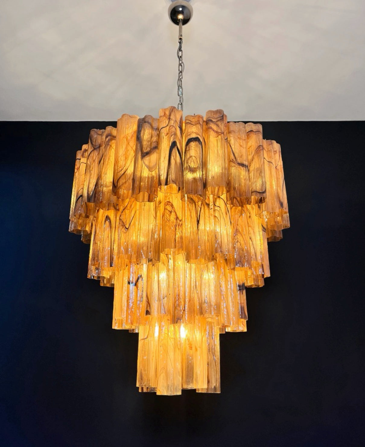 Murano Lysekrone – 80 Gule Alabaster Sorte Glassrør – detalj 6 – Murano Classics