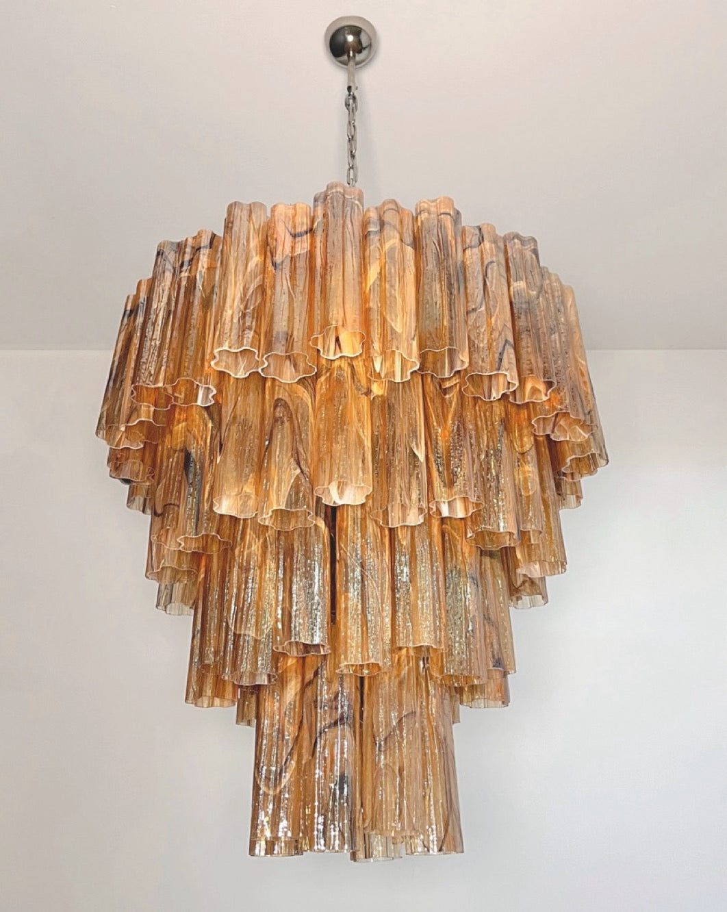 Murano Lysekrone – 80 Gule Alabaster Sorte Glassrør – detalj 10 – Murano Classics