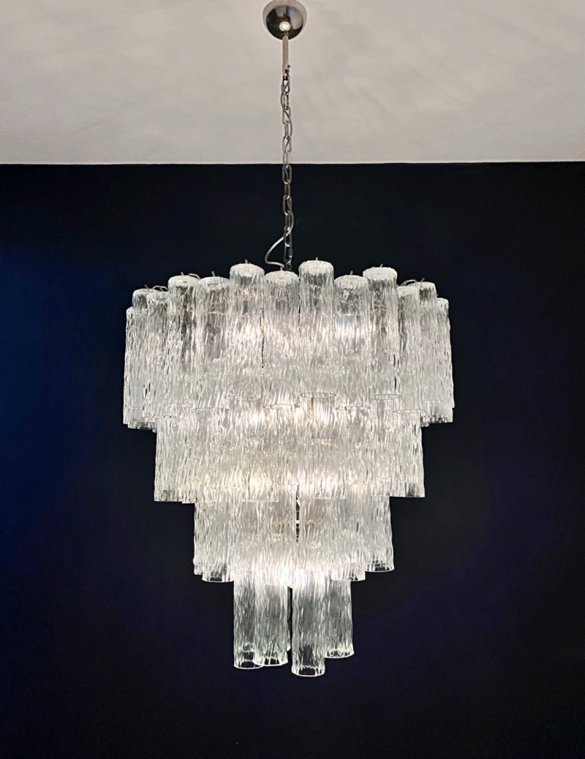 Huge Murano Glass Tiered Chandelier – 80 glasses – transparent corteccia glass tube