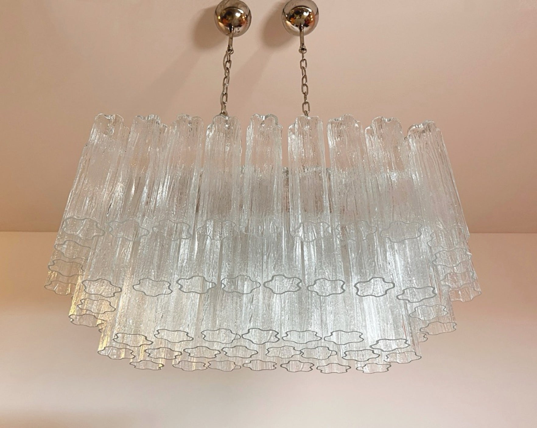 Elegant Murano tube Chandelier – 72 clear glasses