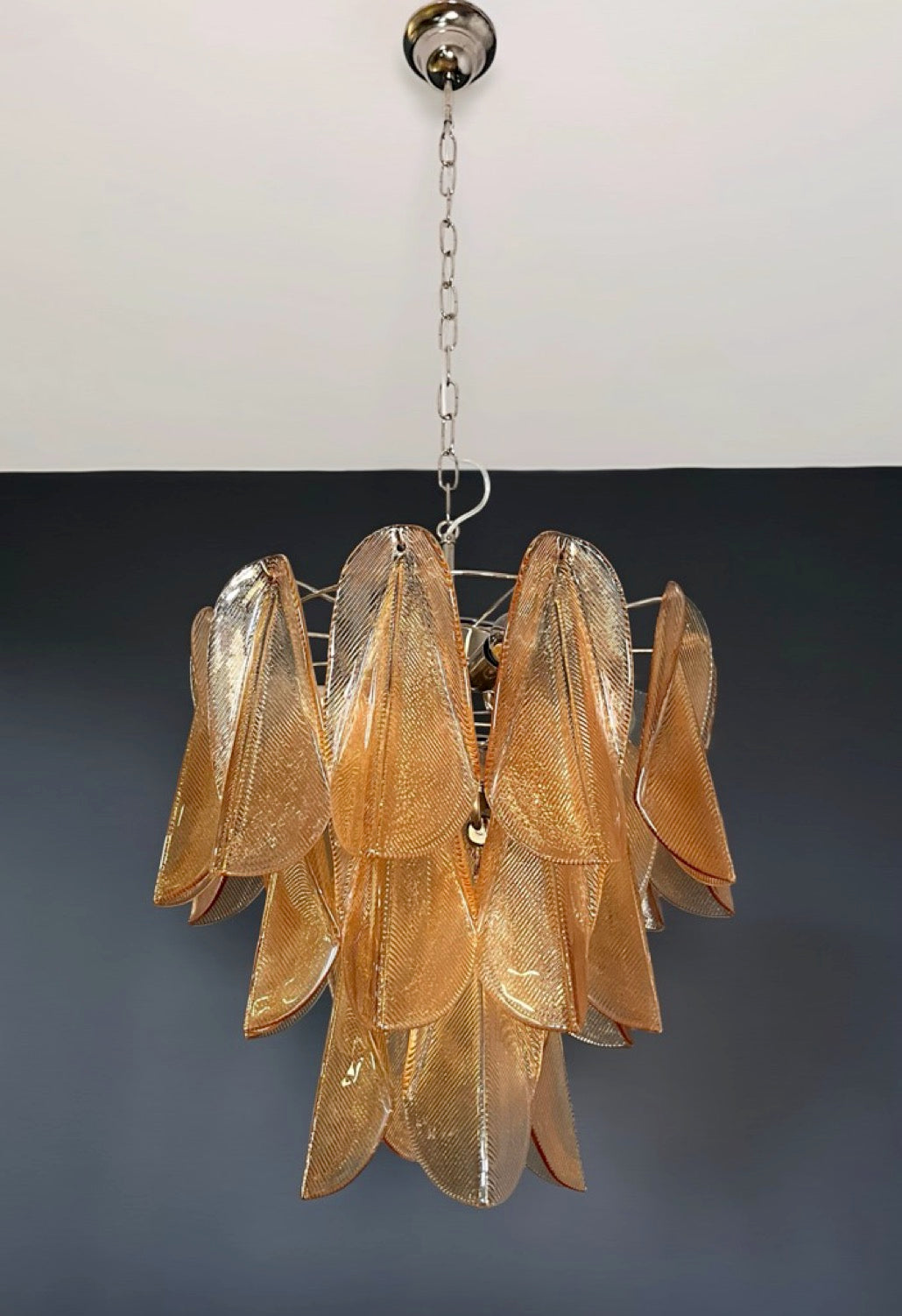 Italian vintage Murano chandelier – Mazzega – 23 “rondini” tobacco glass