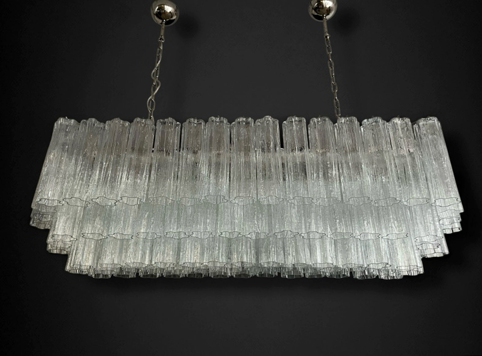 Elegant Murano tube Chandelier – 114 clear glasses