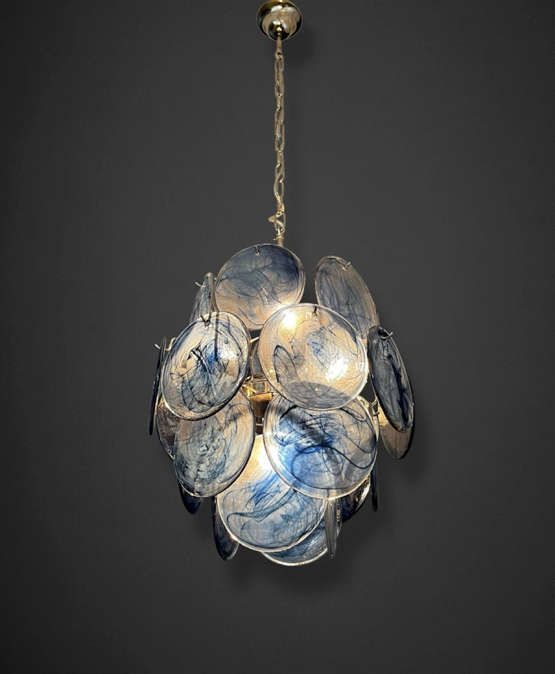 Vintage Italian Murano chandelier – 24 blackboard blue disks