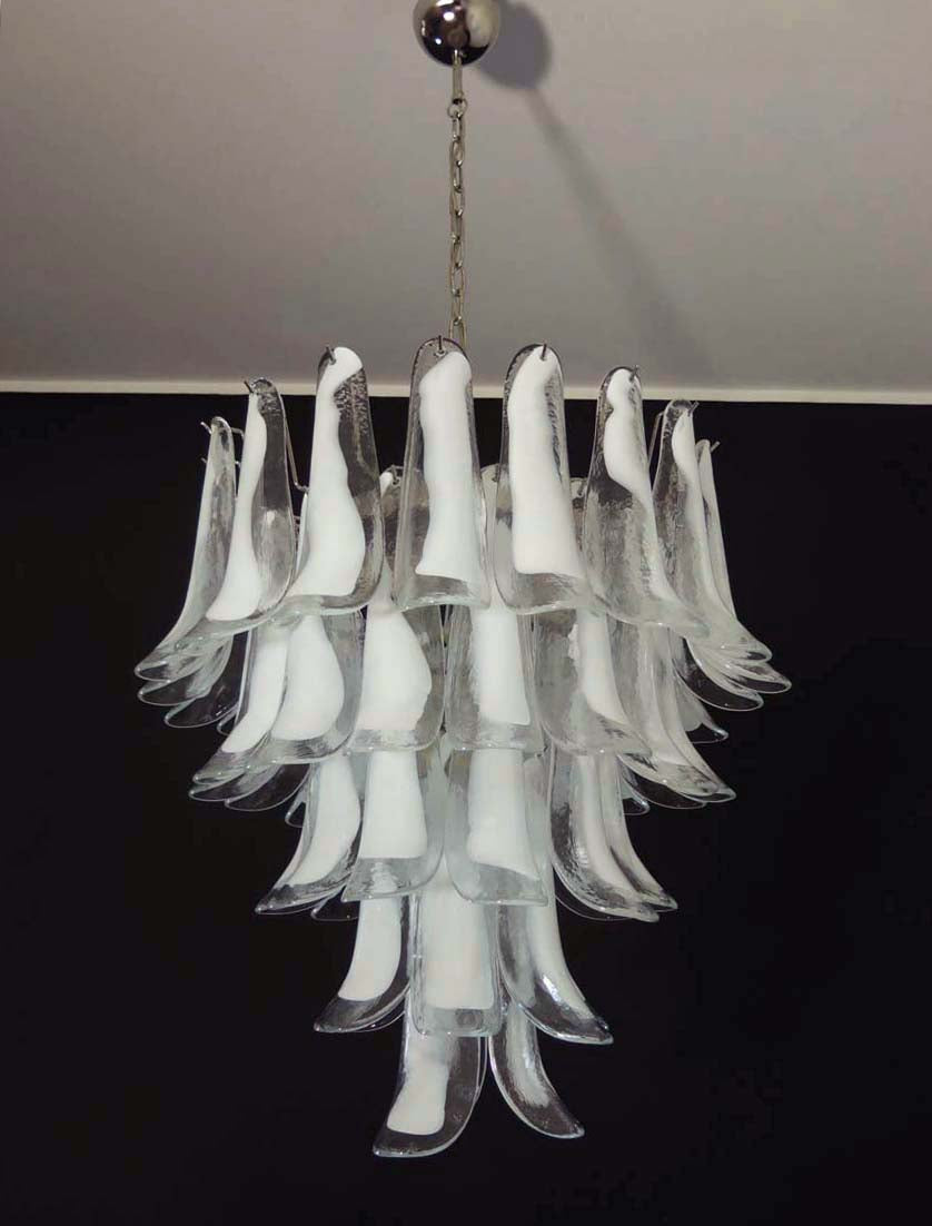 Murano Lysekrone – 52 Hvite Konglebladglass – detalj 8 – Murano Classics