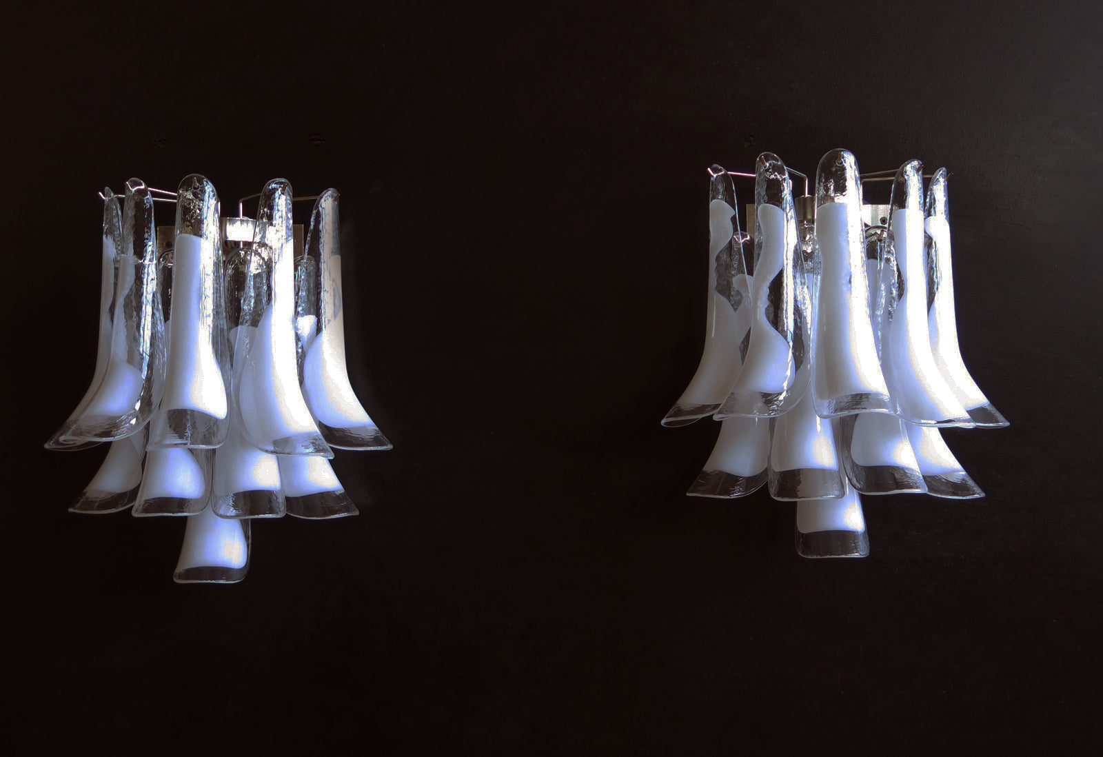 Murano Vegglampe – 10 Hvite Konglebladglass – 2 stk – detalj 2 – Murano Classics