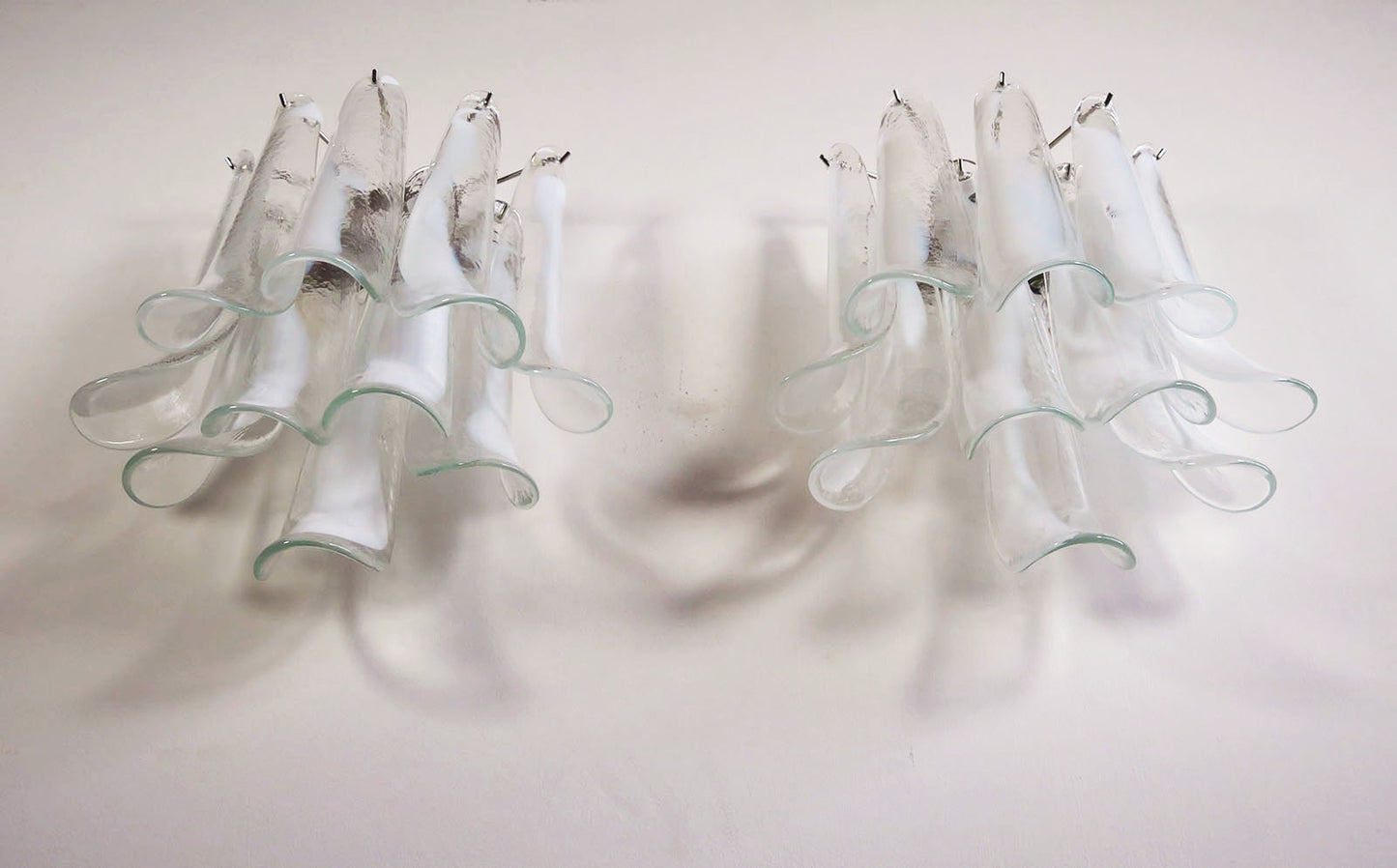 Murano Vegglampe | 10 Hvite Konglebladglass | 1 par