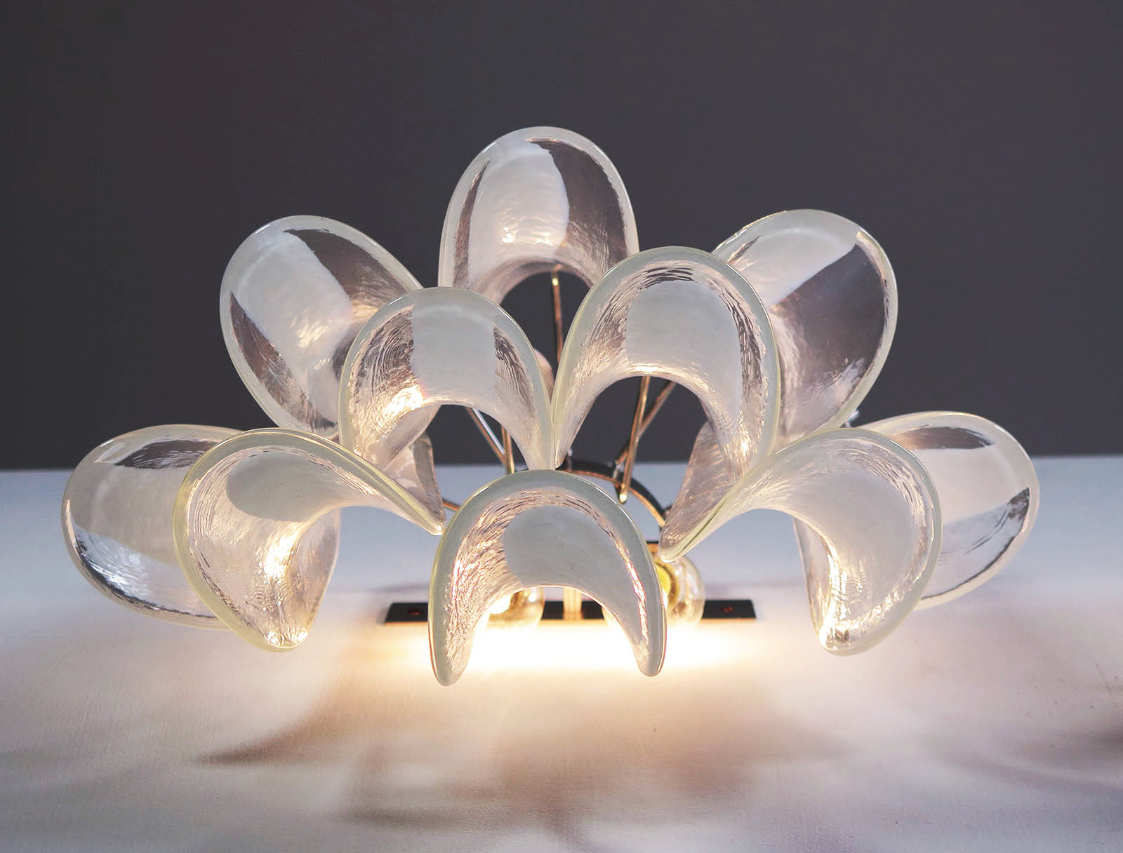 Murano Vegglampe – 10 Hvite Konglebladglass – 2 stk – detalj 4 – Murano Classics