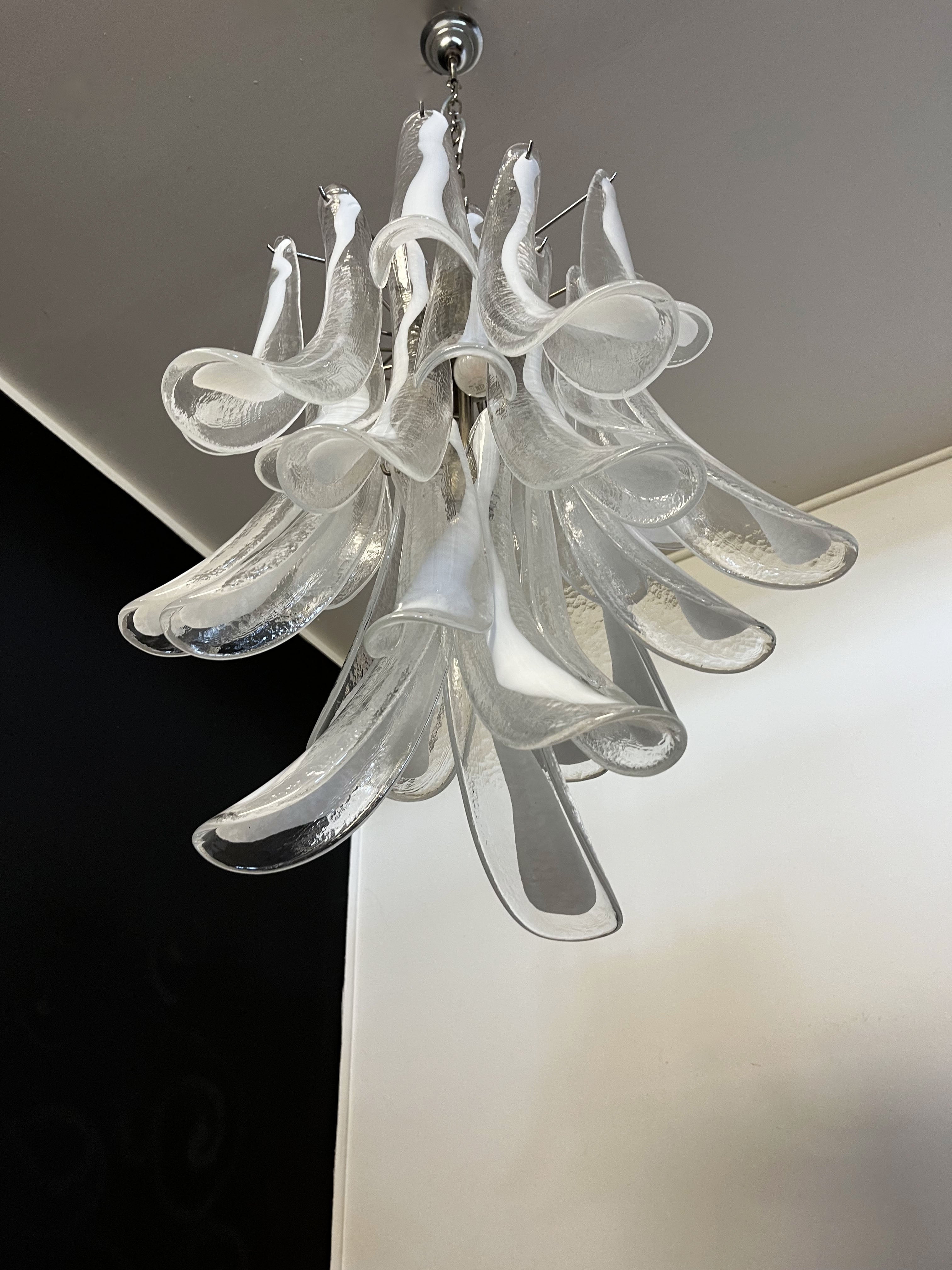 Murano Lysekrone – 30 Klare Konglebladglass – detalj 4 – Murano Classics