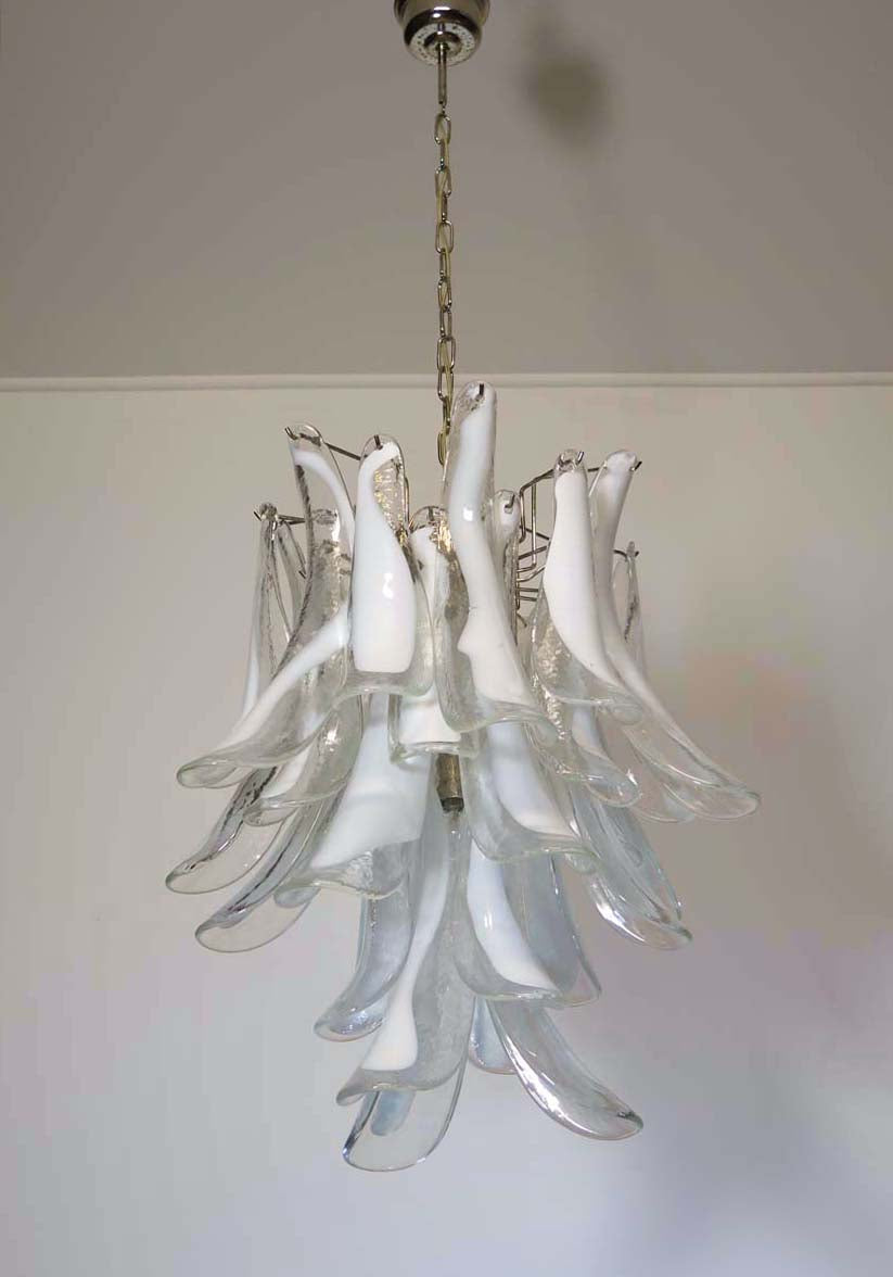 Murano Chandelier | 30 Clear cone leaf glasses