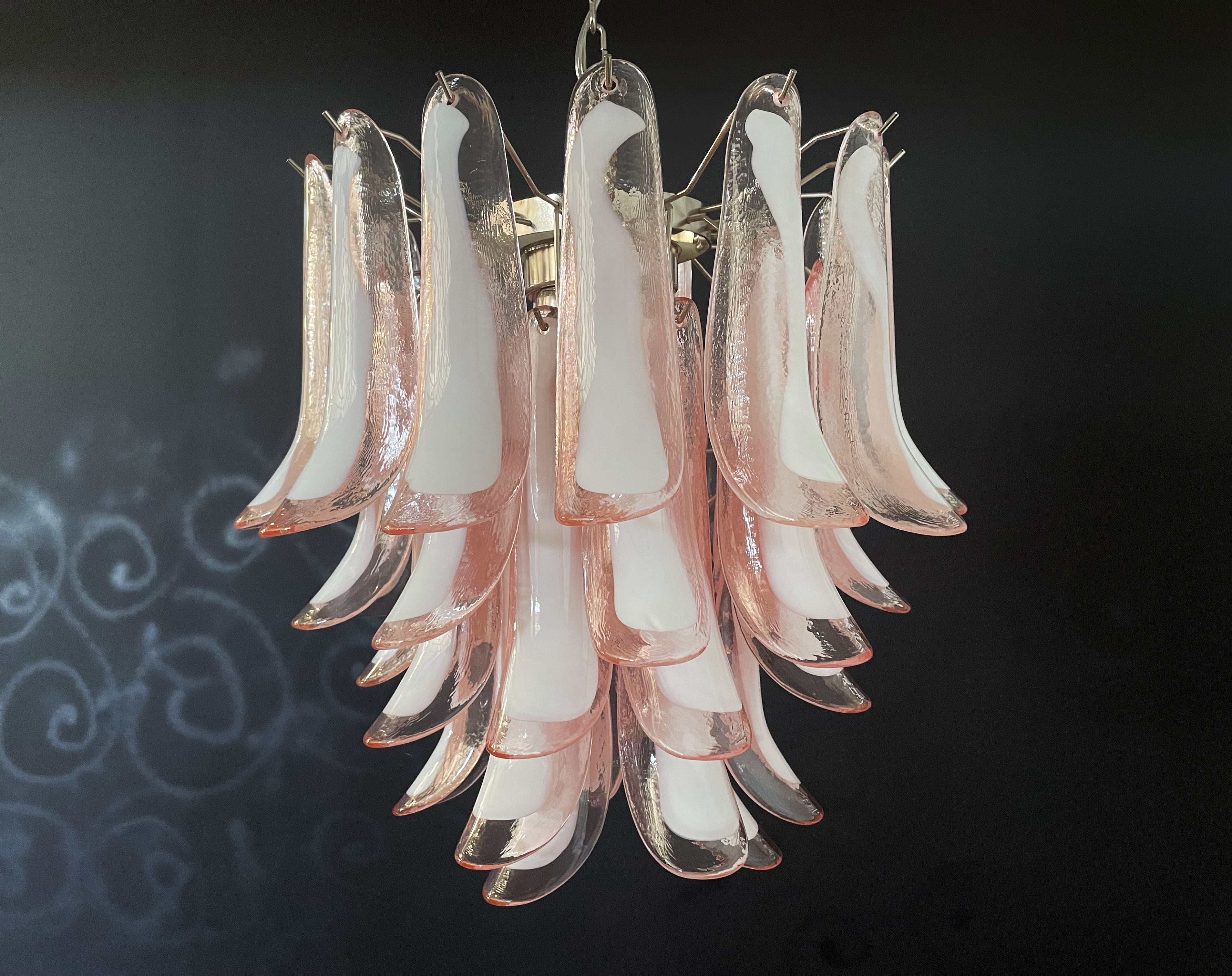 Murano Lysekrone – 41 Rosa Konglebladglass – detalj 5 – Murano Classics