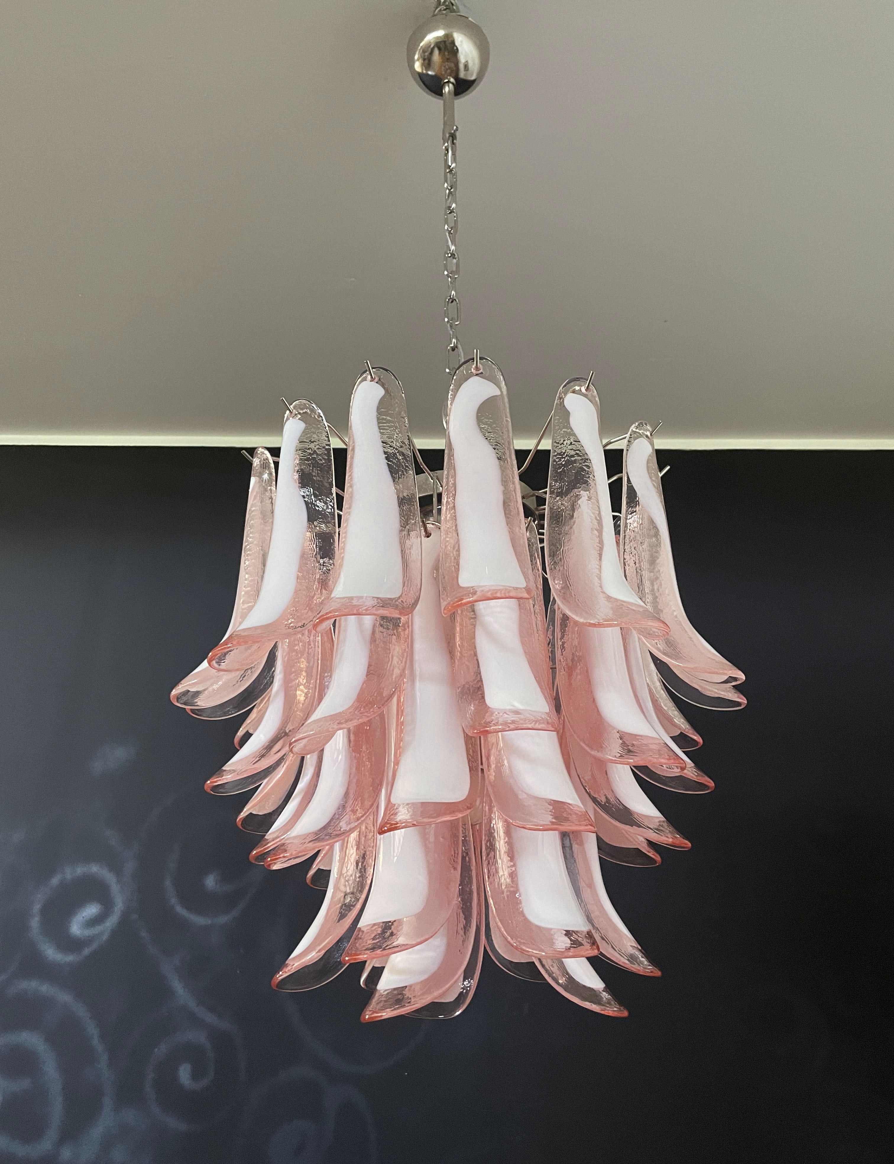 Murano Lysekrone – 41 Rosa Konglebladglass – detalj 10 – Murano Classics