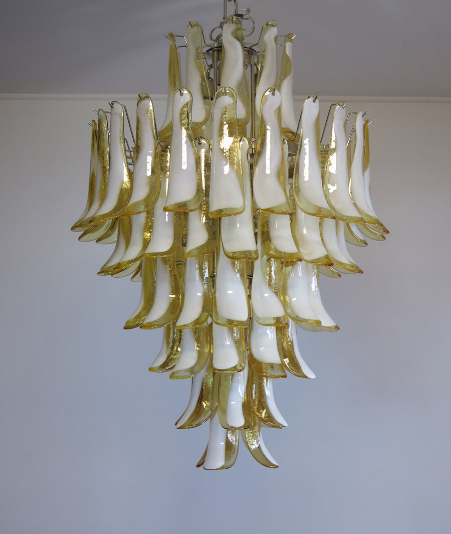 Murano Lysekrone – 85 Karamelfargede Konglebladglass – detalj 3 – Murano Classics