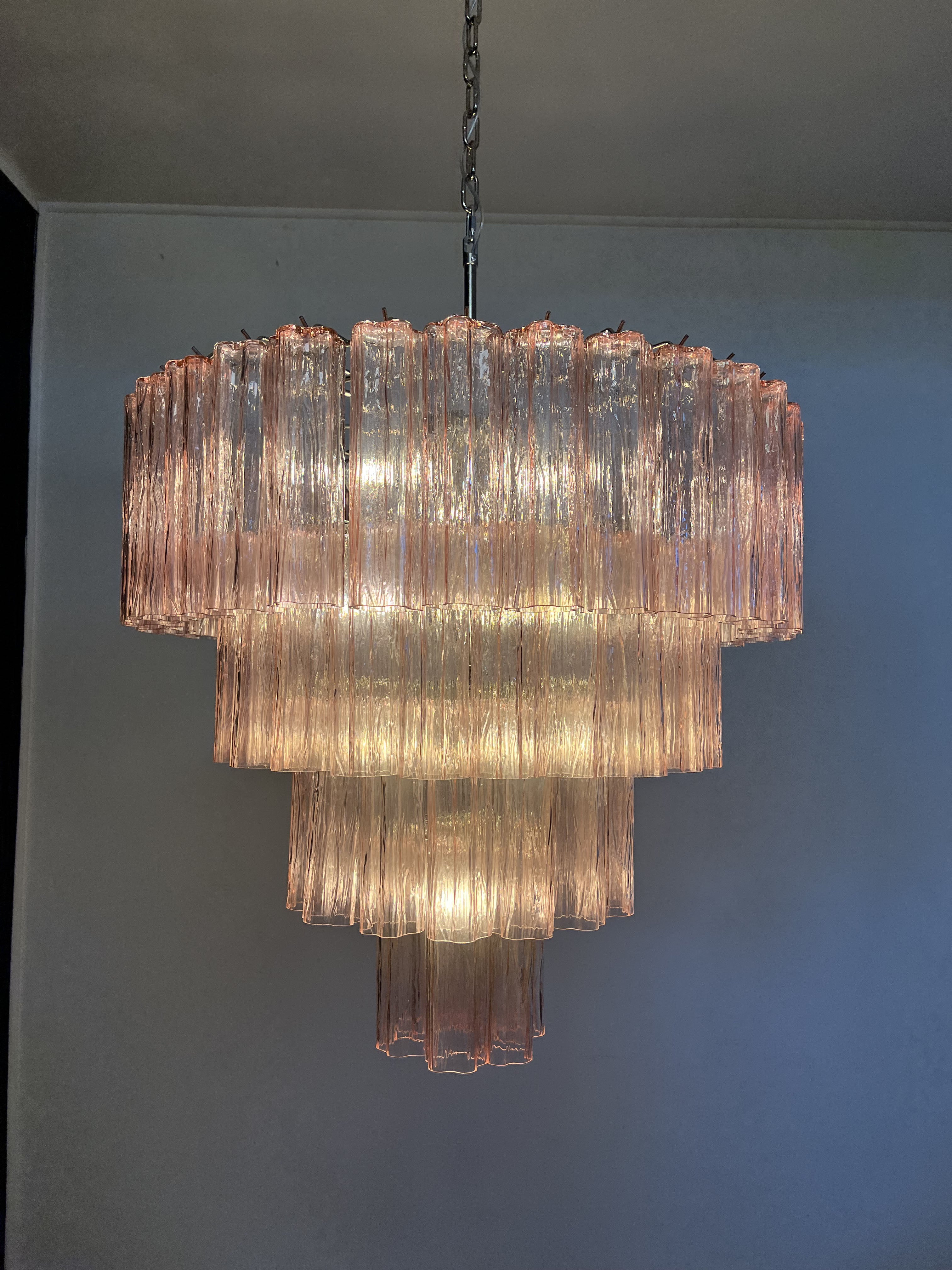 Murano Lysekrone – 78 Rosa Glassrør – detalj 4 – Murano Classics