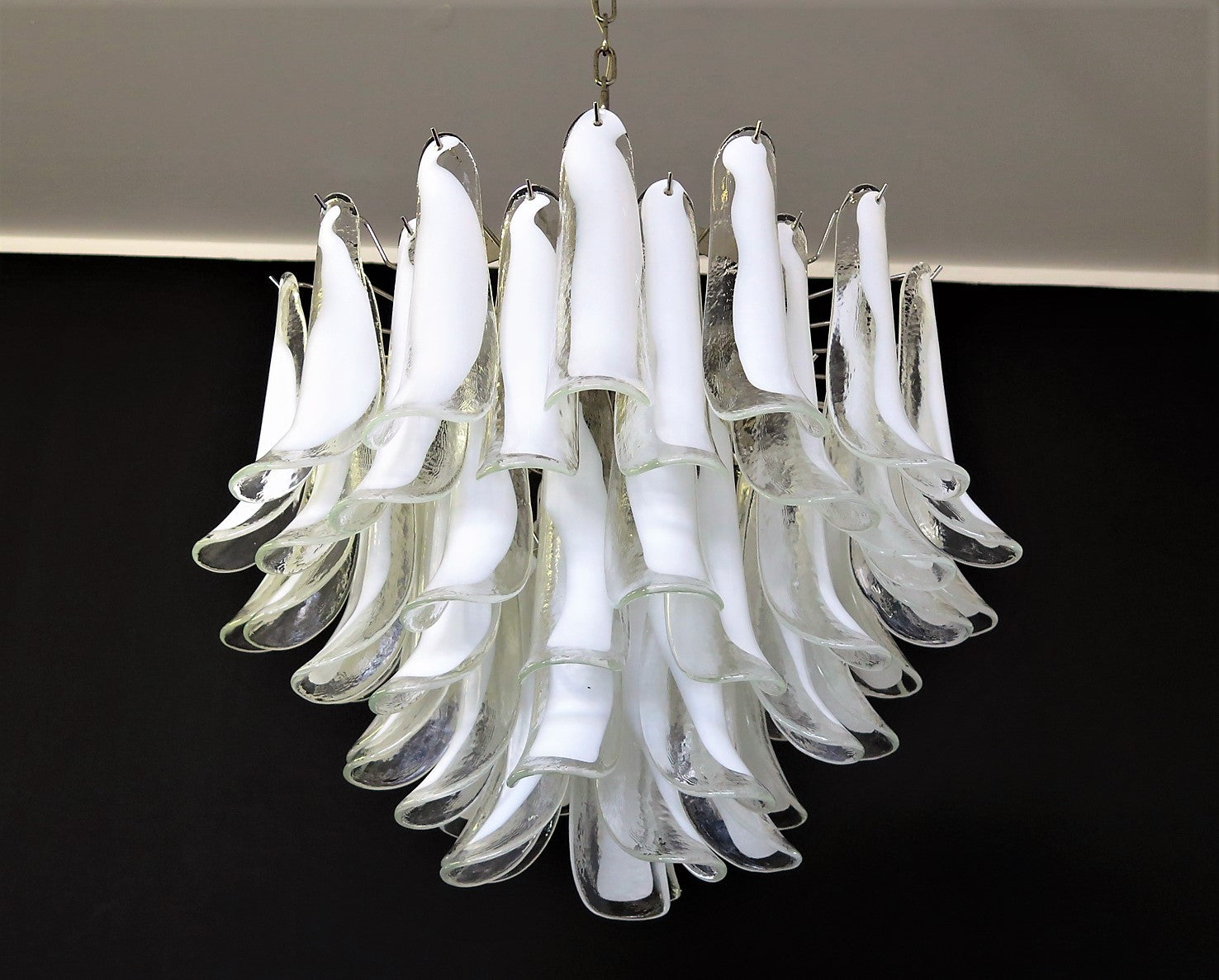 Murano Lysekrone – 53 Klare Konglebladglass – detalj 4 – Murano Classics