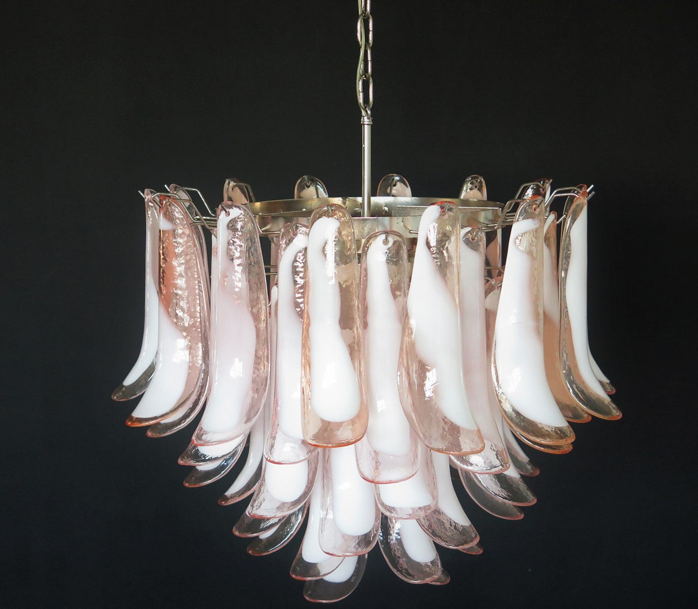 Murano Chandelier | 53 Pink cone leaf glass