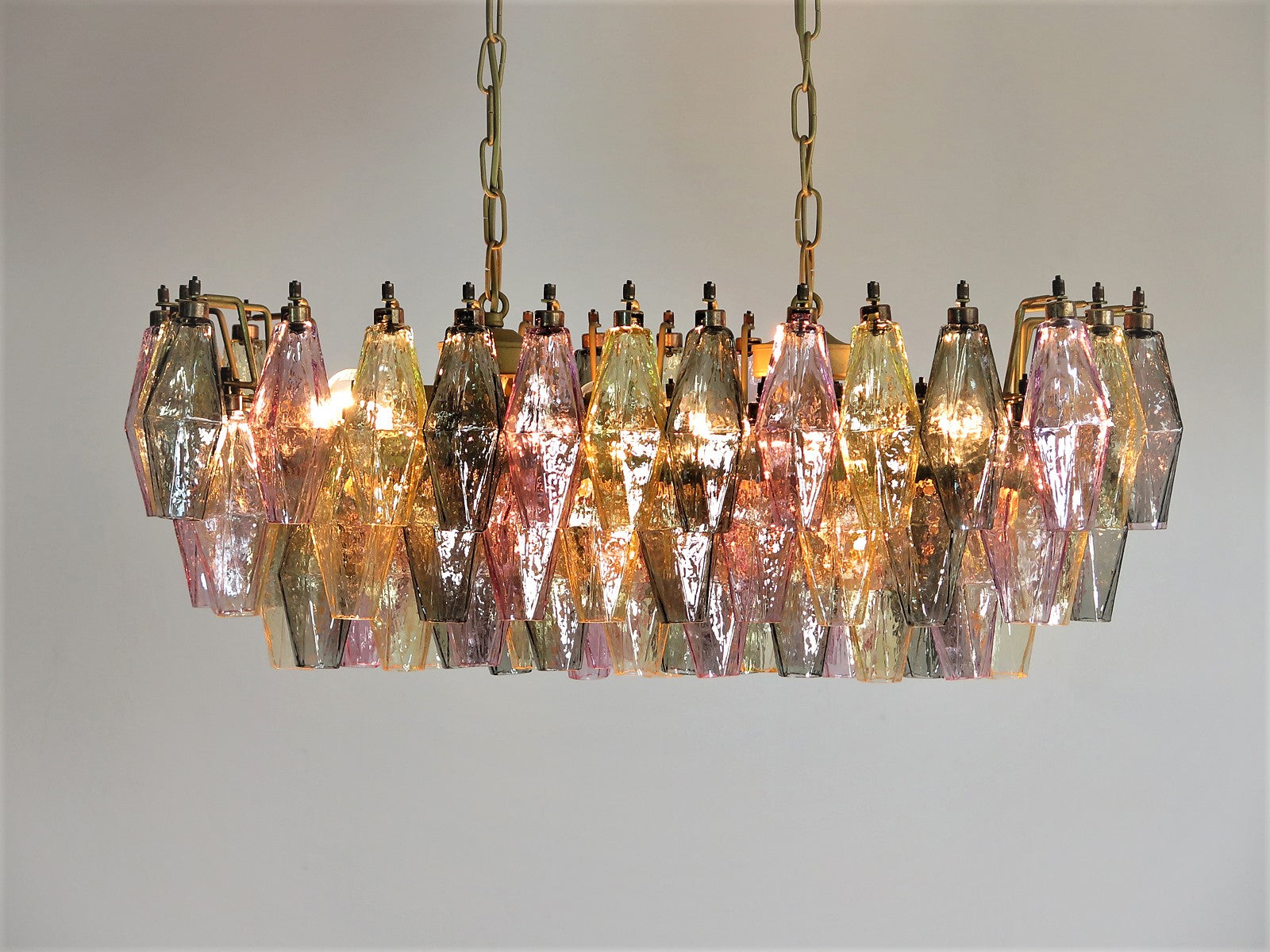 Murano Lysekrone – 84 Multifargede Poliedriglass – detalj 7 – Murano Classics