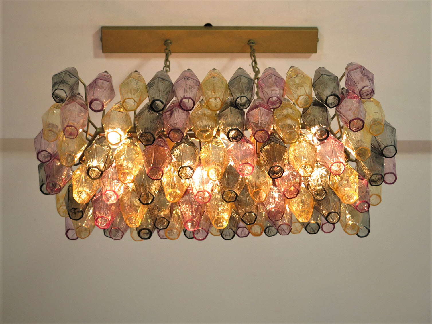 Murano Lysekrone – 84 Multifargede Poliedriglass – detalj 1 – Murano Classics