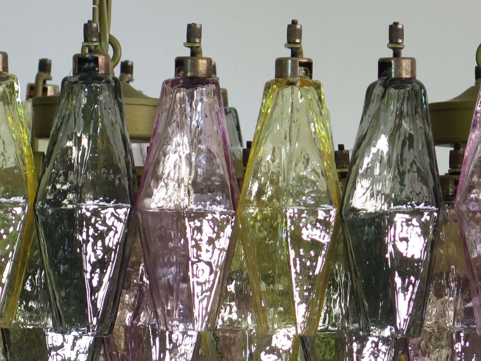 Murano Lysekrone – 84 Multifargede Poliedriglass – detalj 5 – Murano Classics