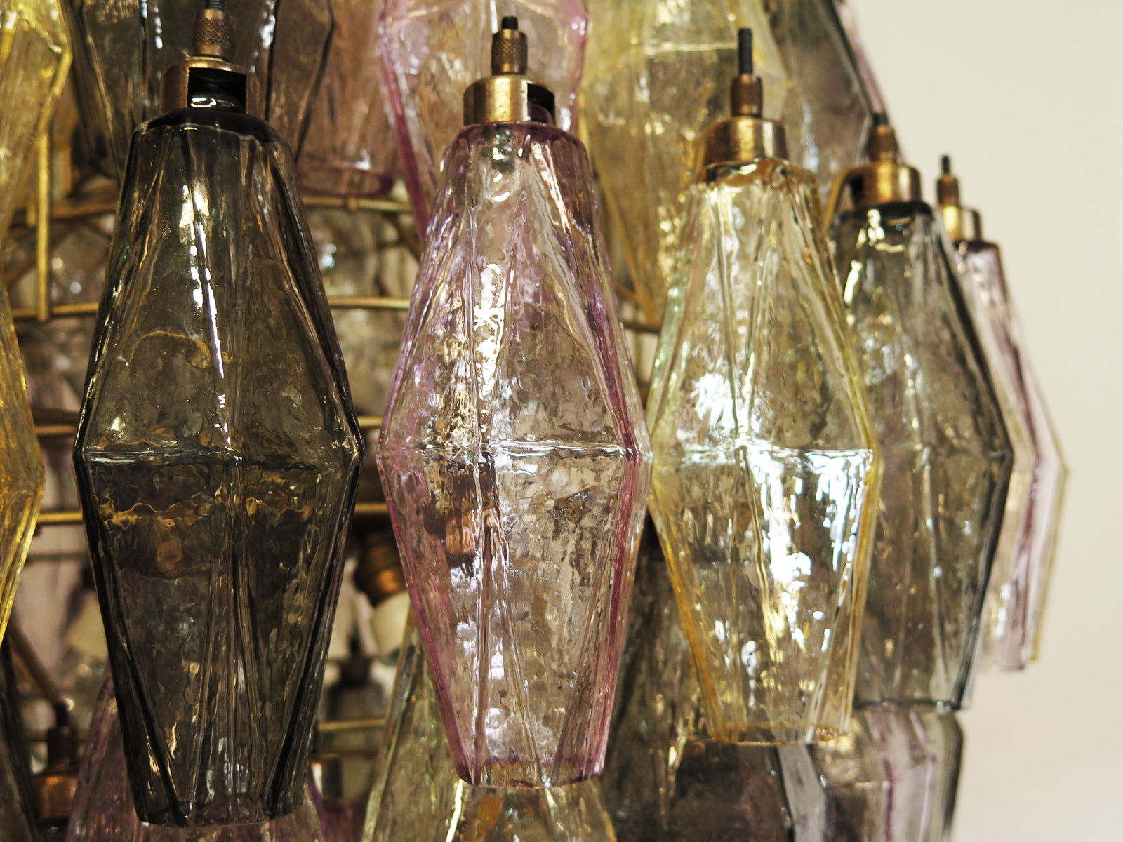 Murano Lysekrone – 140 Multifargede Poliedriglass – detalj 3 – Murano Classics
