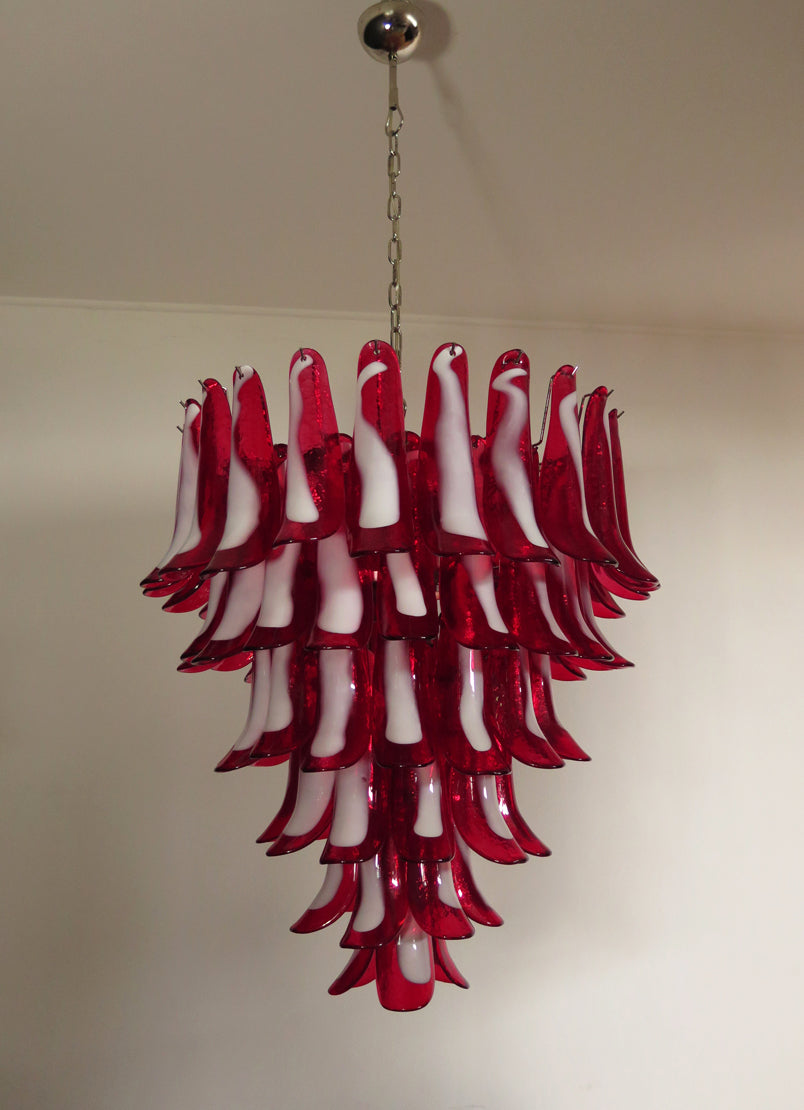 Murano Lysekrone – 75 Rød Konglebladglass – detalj 2 – Murano Classics