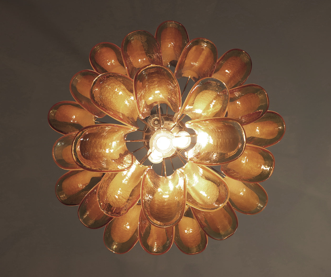 Murano Lysekrone – 26 Gule Konglebladglass – detalj 7 – Murano Classics