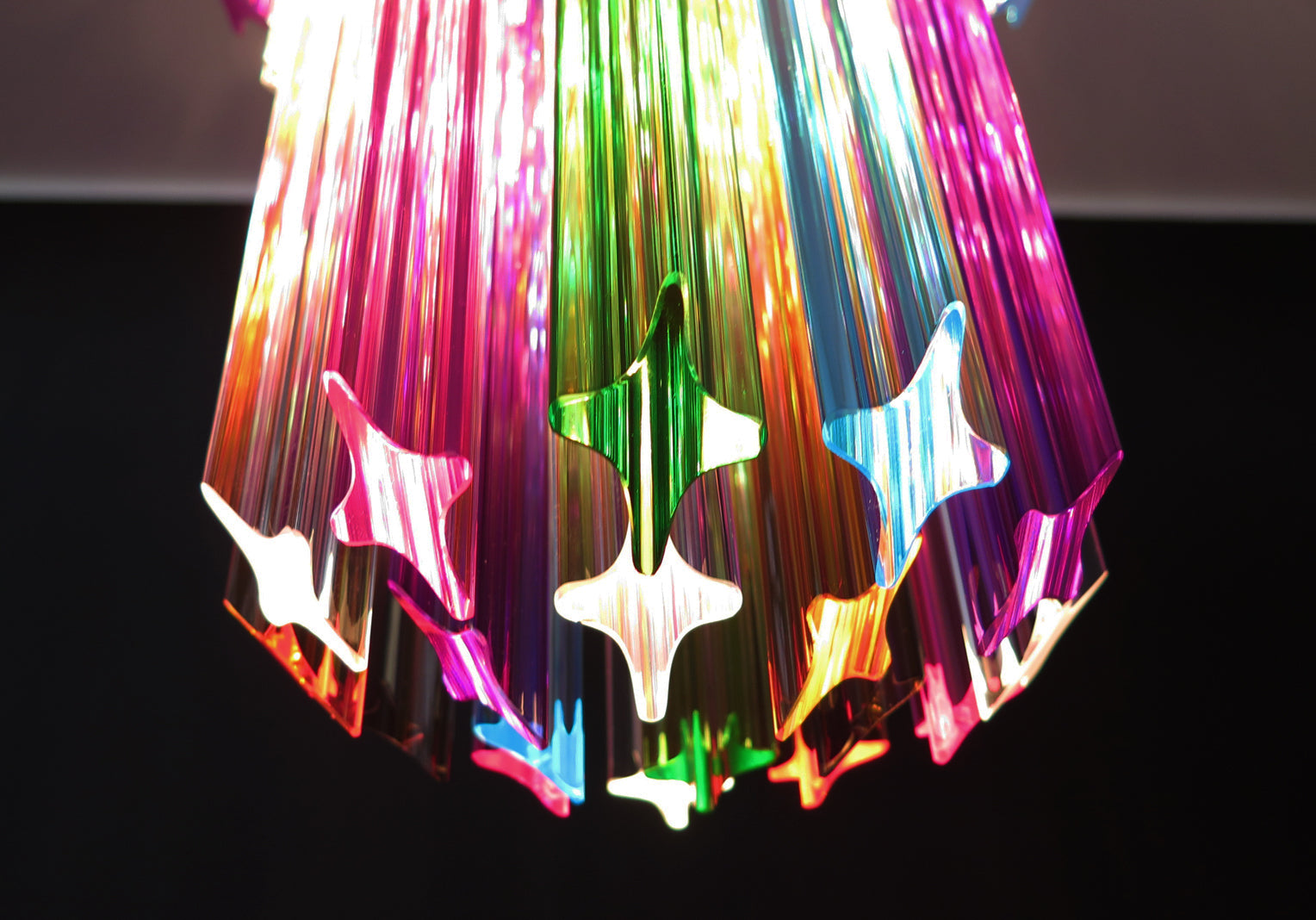 Murano Lysekrone – 46 Multifargede Prismeglass – detalj 6 – Murano Classics