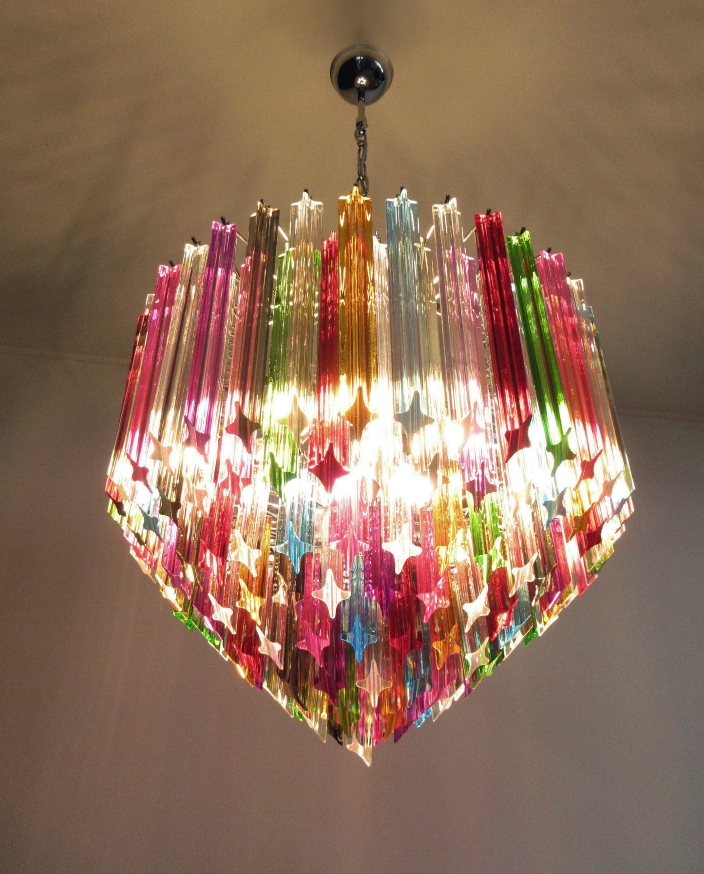 Murano Lysekrone | 163 Multifargede Prismeglass