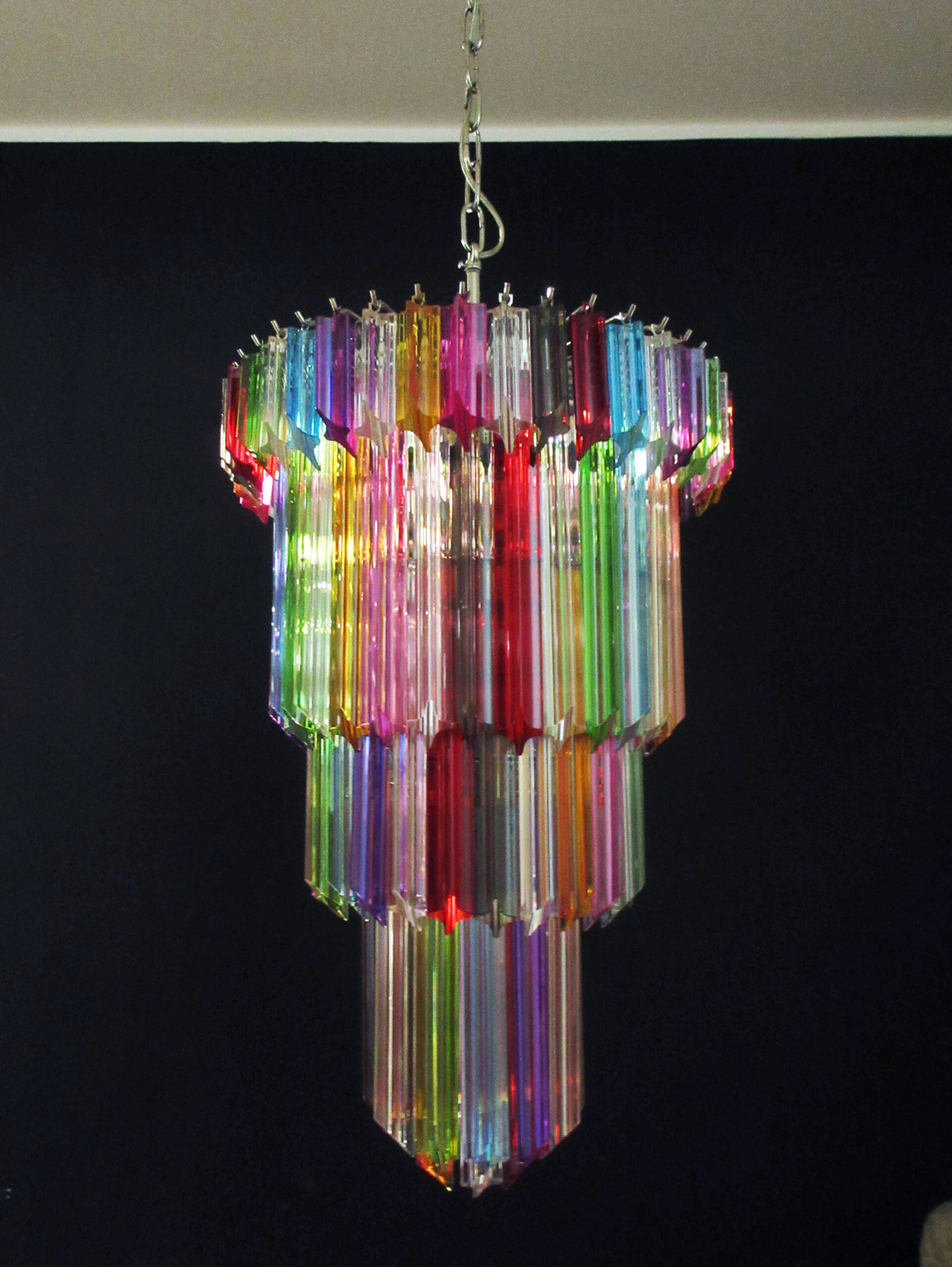 Murano Lysekrone – 111 Multifargede Prismeglass – Murano Classics
