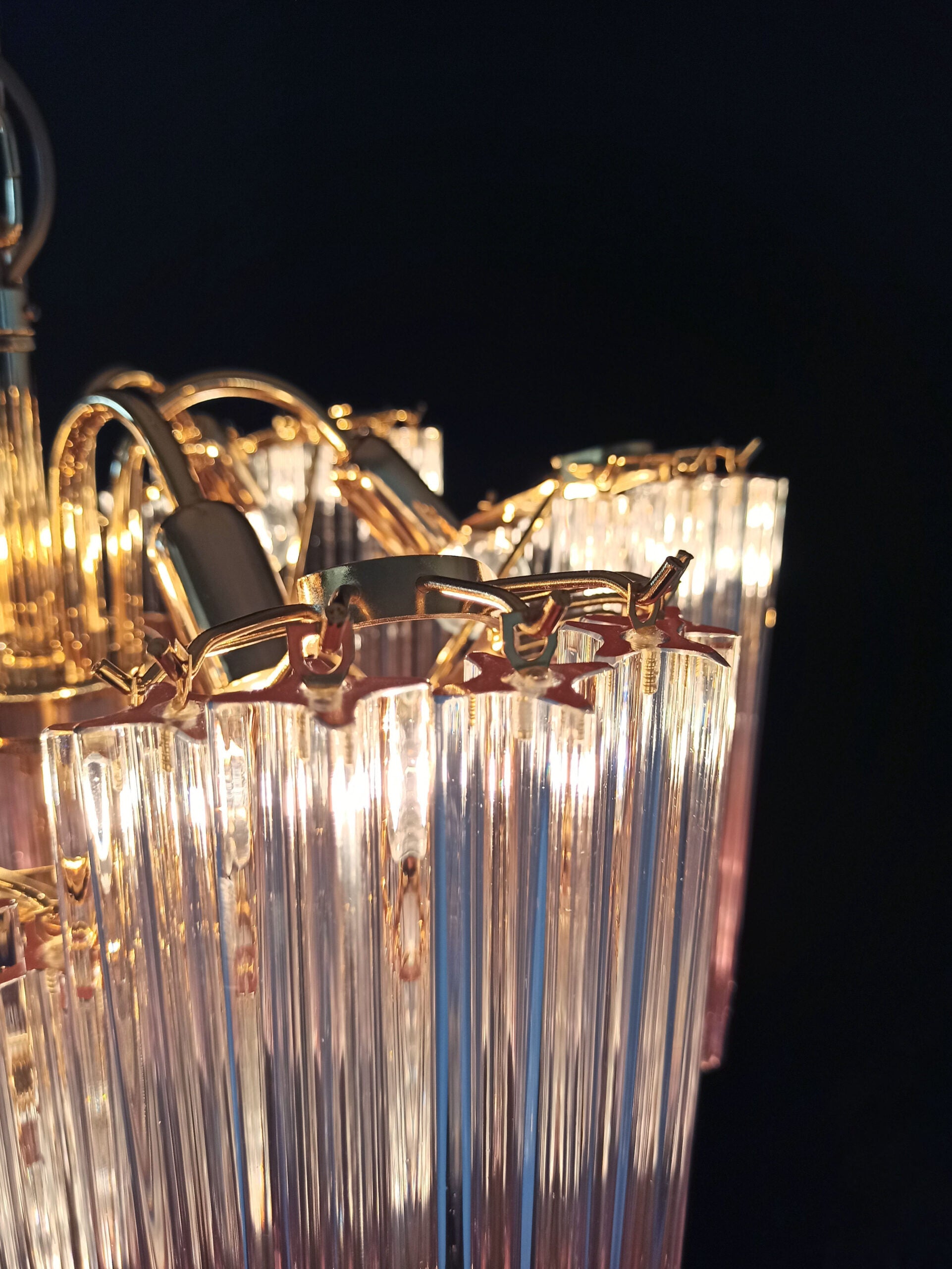 Murano Lysekrone – 114 Gradvis Rosa Prismeglass – detalj 5 – Murano Classics