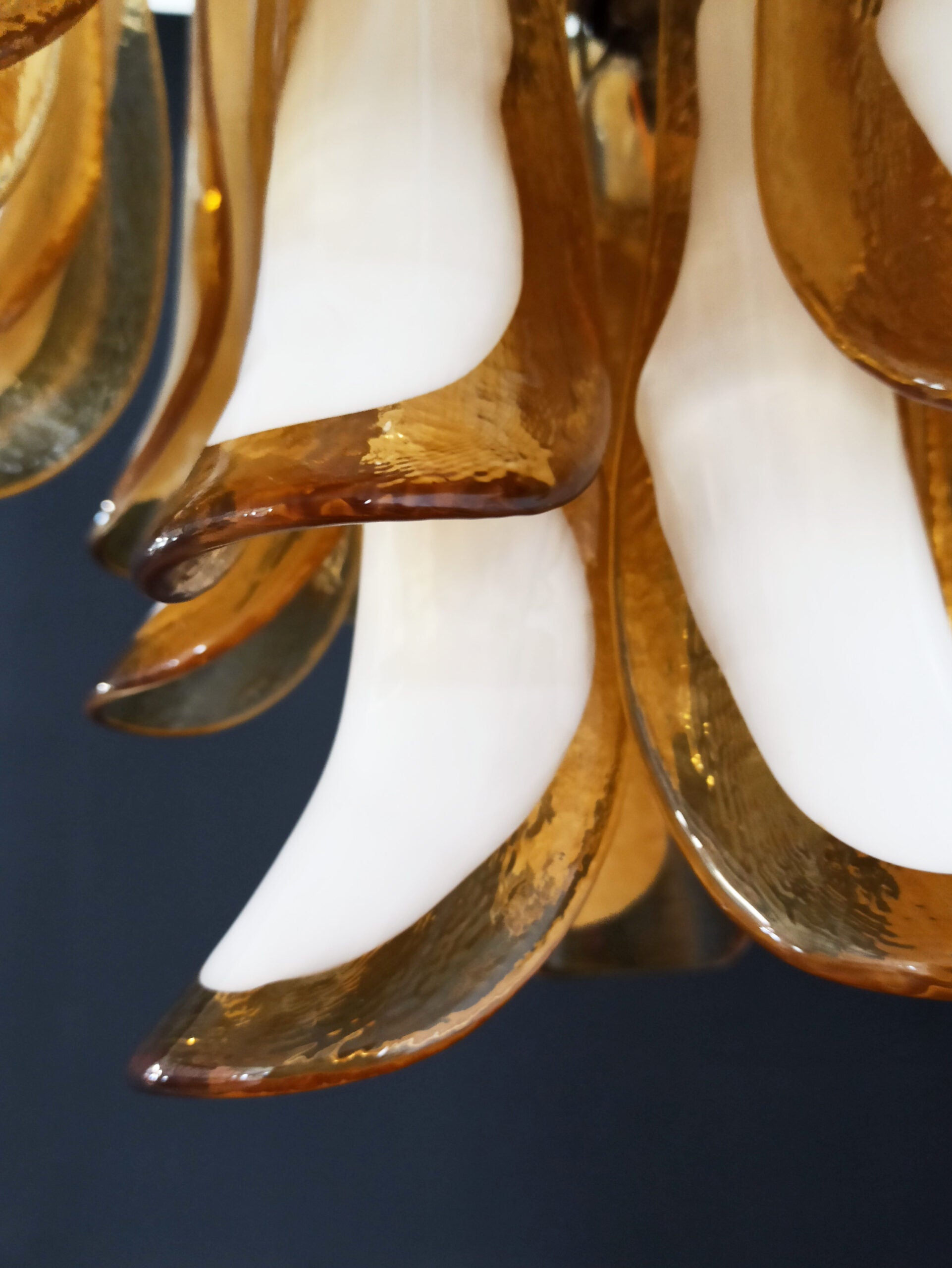 Murano Lysekrone – 36 Gule Konglebladglass – detalj 5 – Murano Classics
