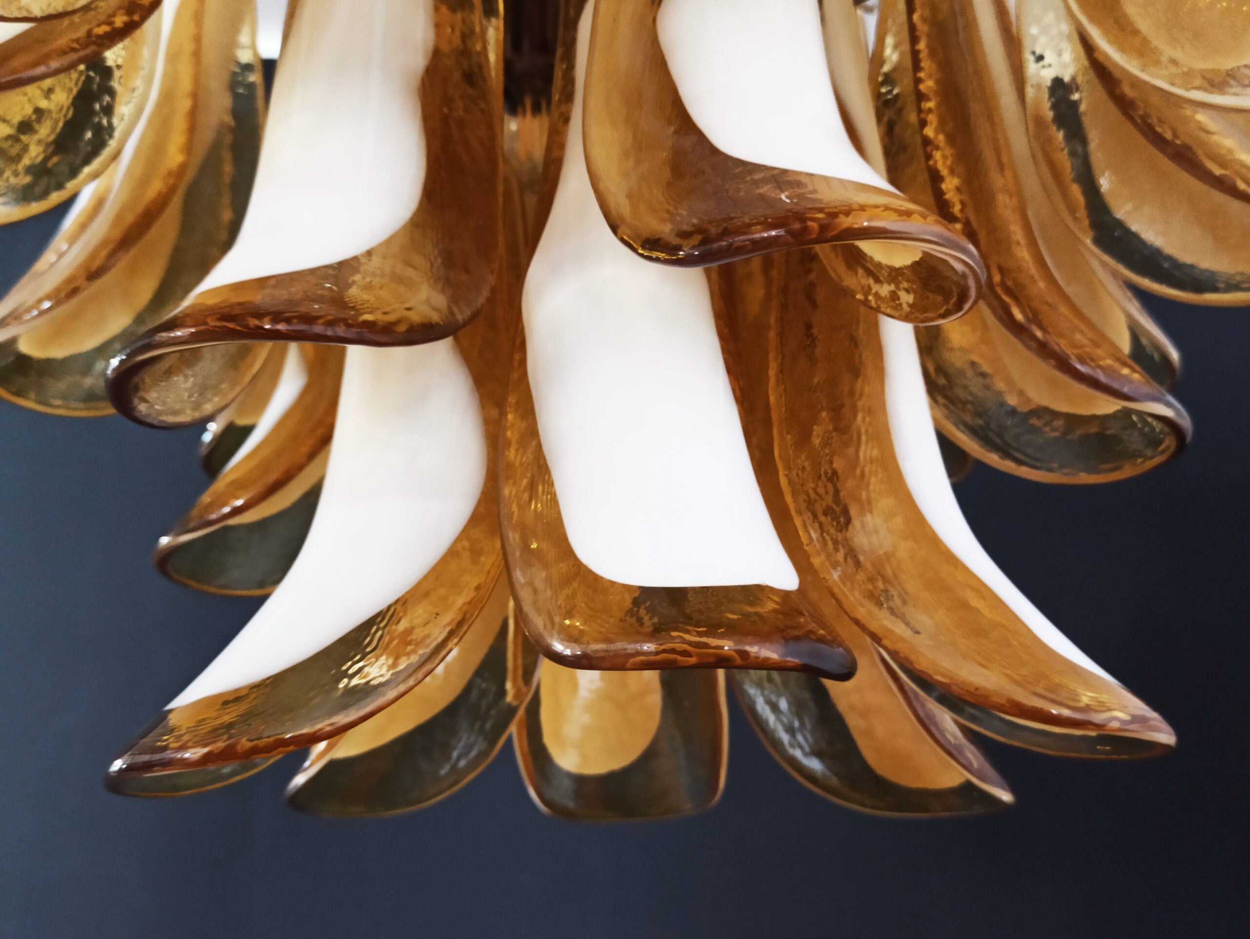 Murano Lysekrone – 36 Gule Konglebladglass – detalj 4 – Murano Classics