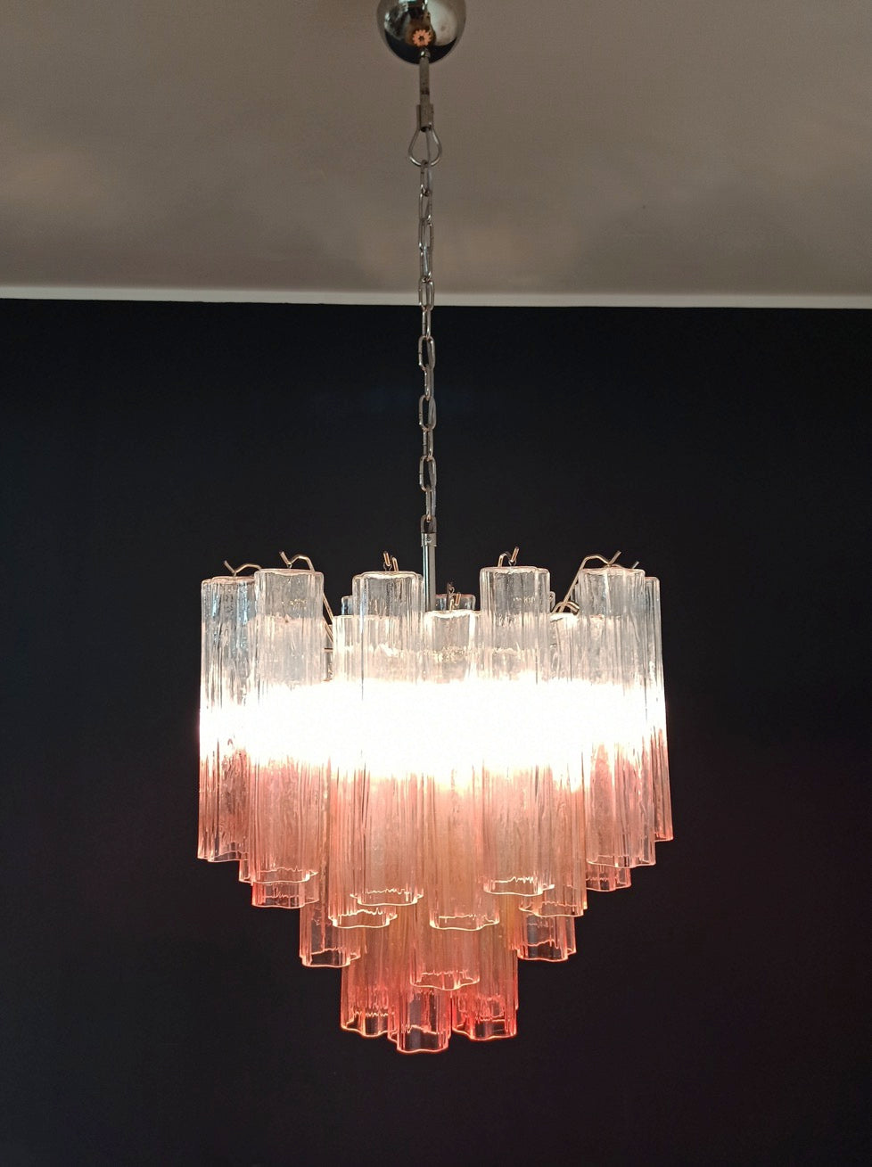 Murano Lysekrone – 36 Gradvis Rosa Glassrør – detalj 2 – Murano Classics