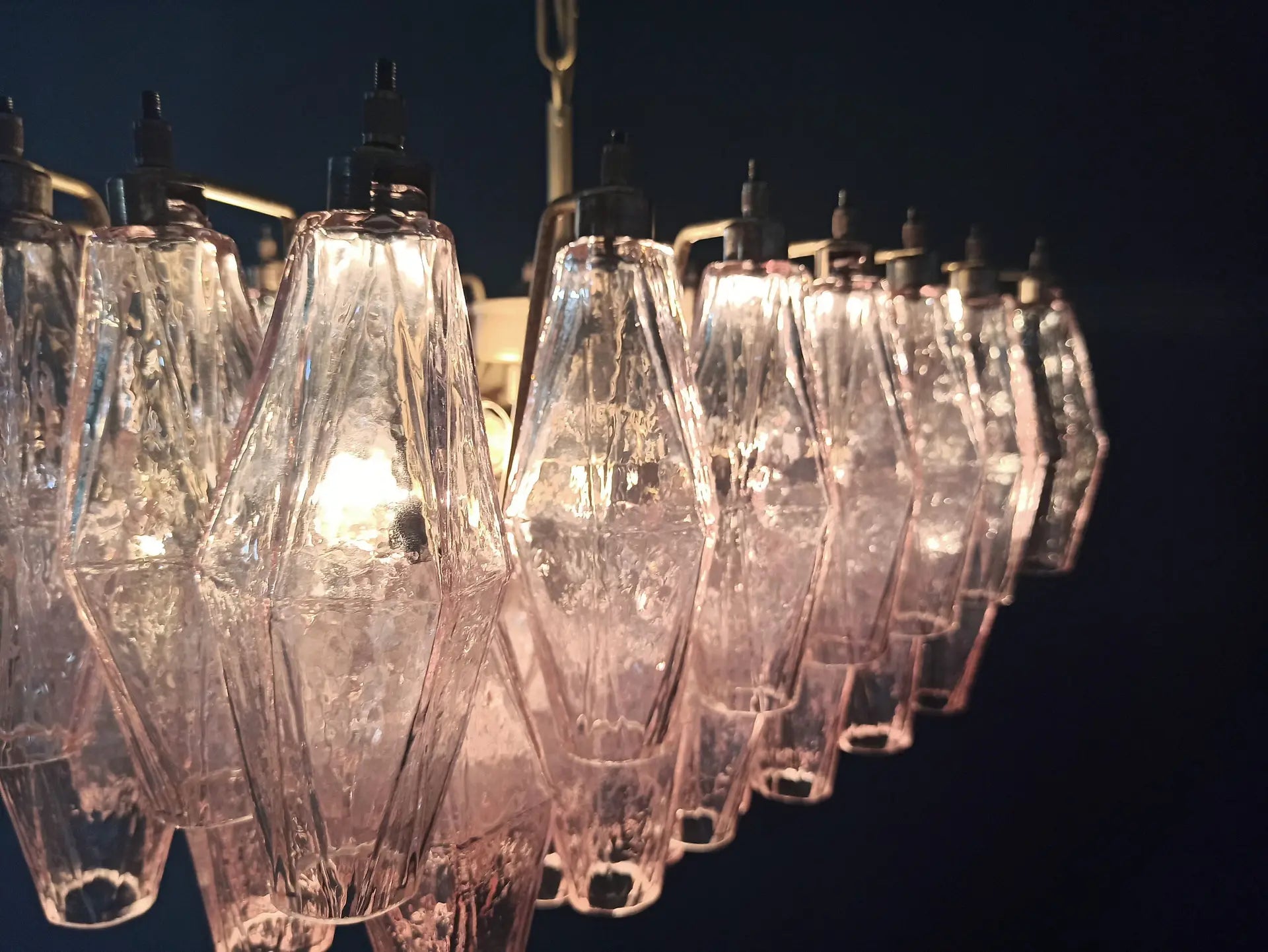 Murano Lysekrone | 56 Rosa Poliedriglass