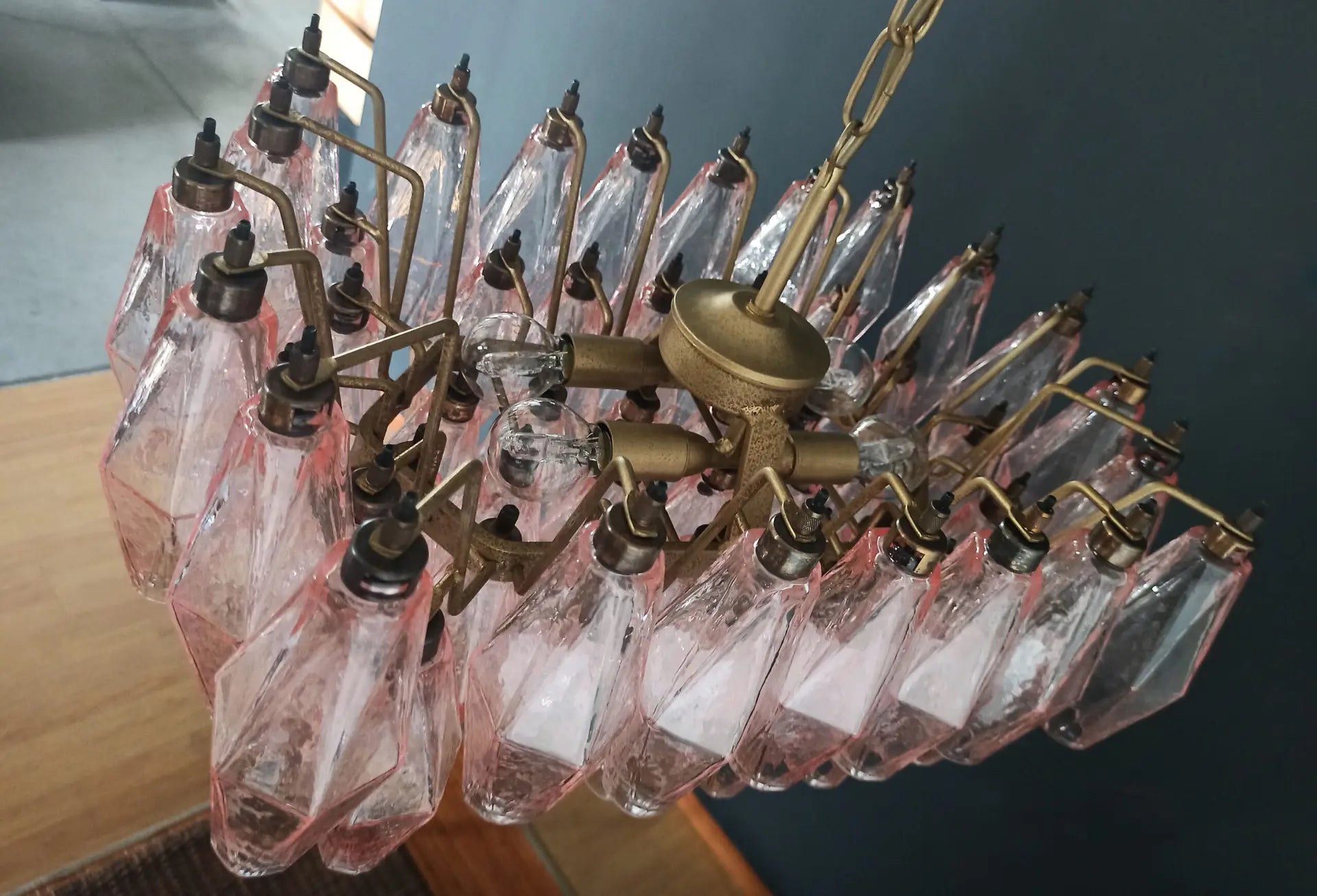 Murano Lysekrone | 56 Rosa Poliedriglass